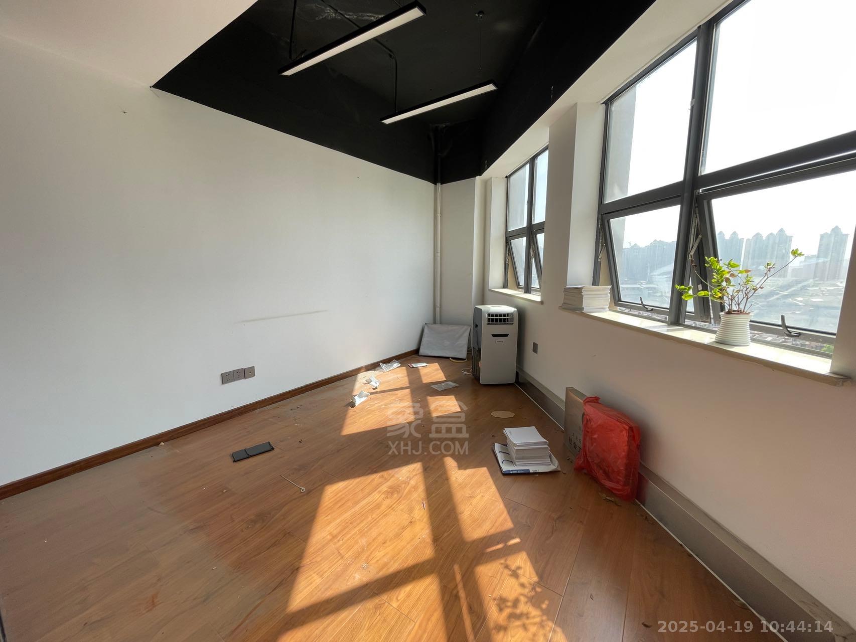 华晨御园 1室1厅1卫 2000.0元/月 华晨御园 1室1厅1卫 2000.0元/月室内图