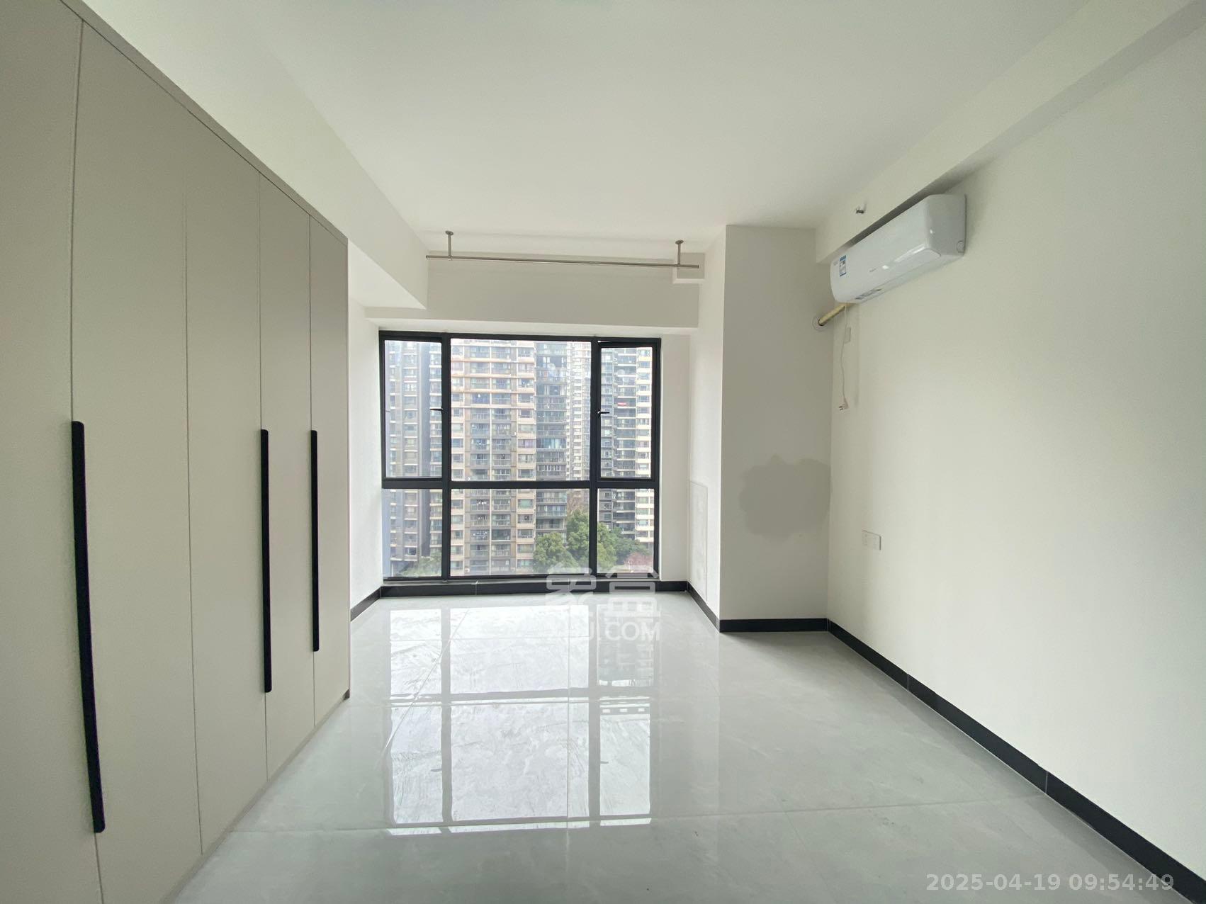 星沙算中心  1室1厅1卫    1500.0元/月 星沙算中心  1室1厅1卫    1500.0元/月