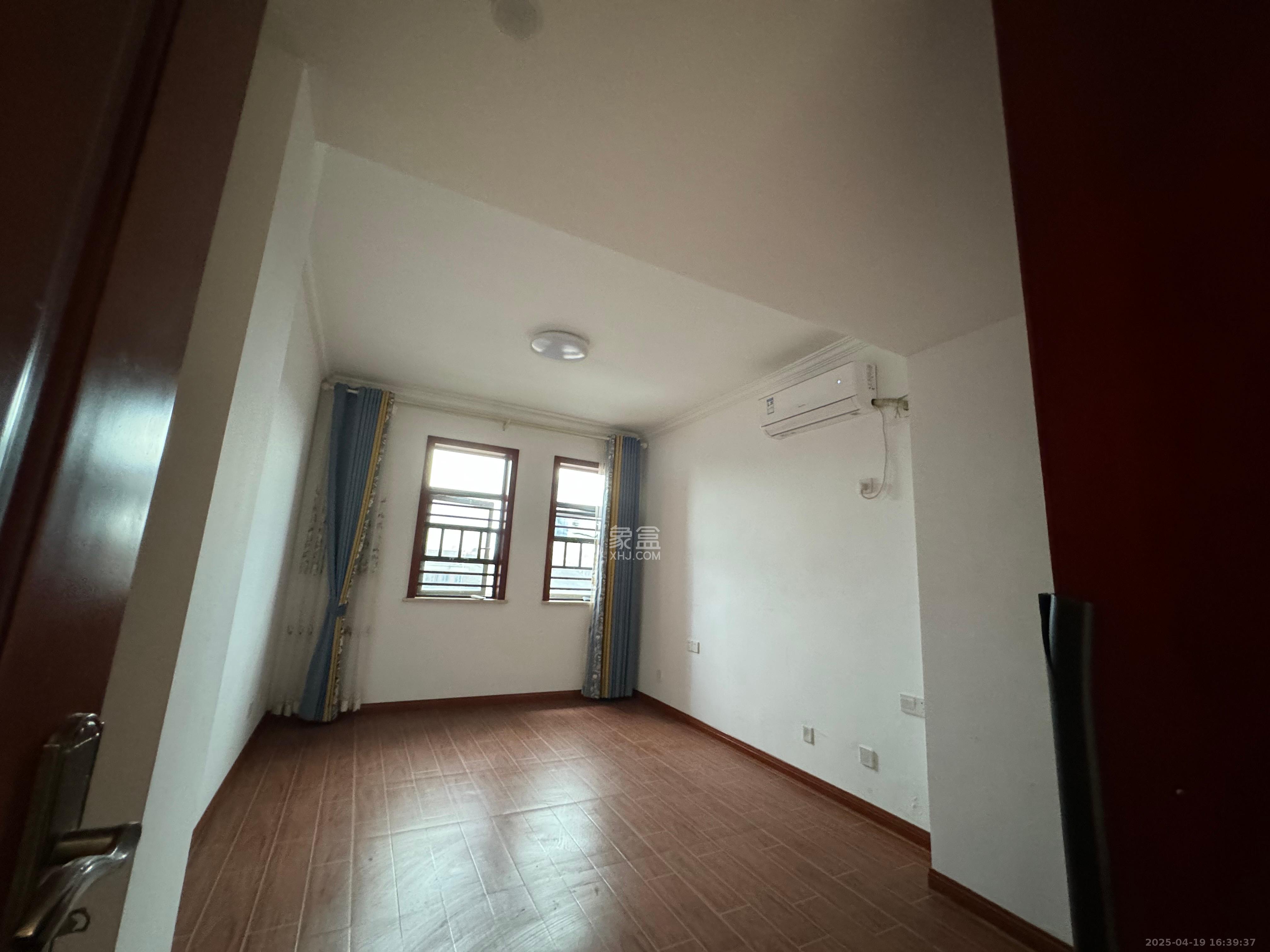 中隆国际御玺 4室2厅3卫 6000.0元/月 中隆国际御玺 4室2厅3卫 6000.0元/月室内图