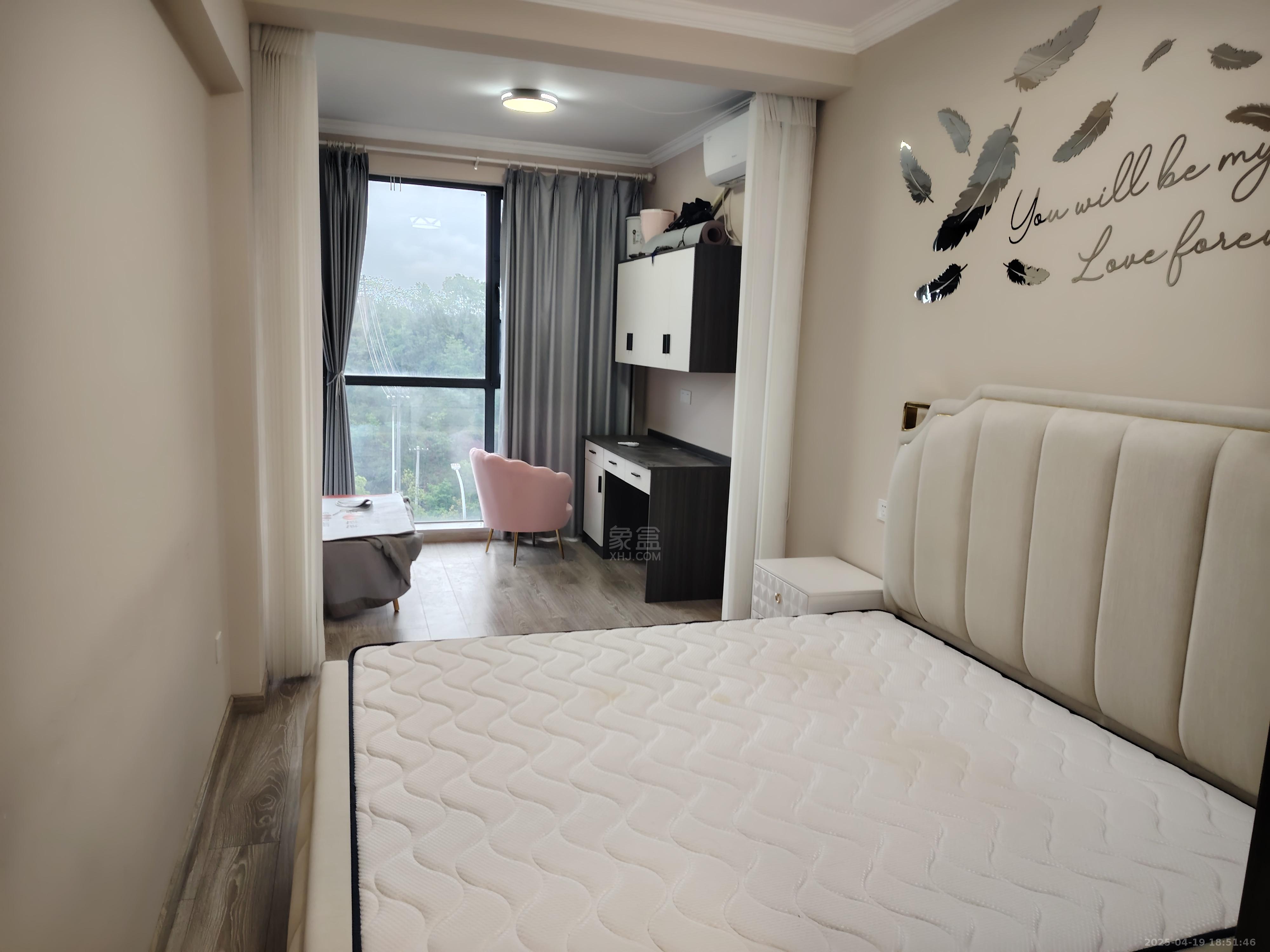 盛世金龙湾 3室2厅2卫 2000.0元/月 盛世金龙湾 3室2厅2卫 2000.0元/月室内图