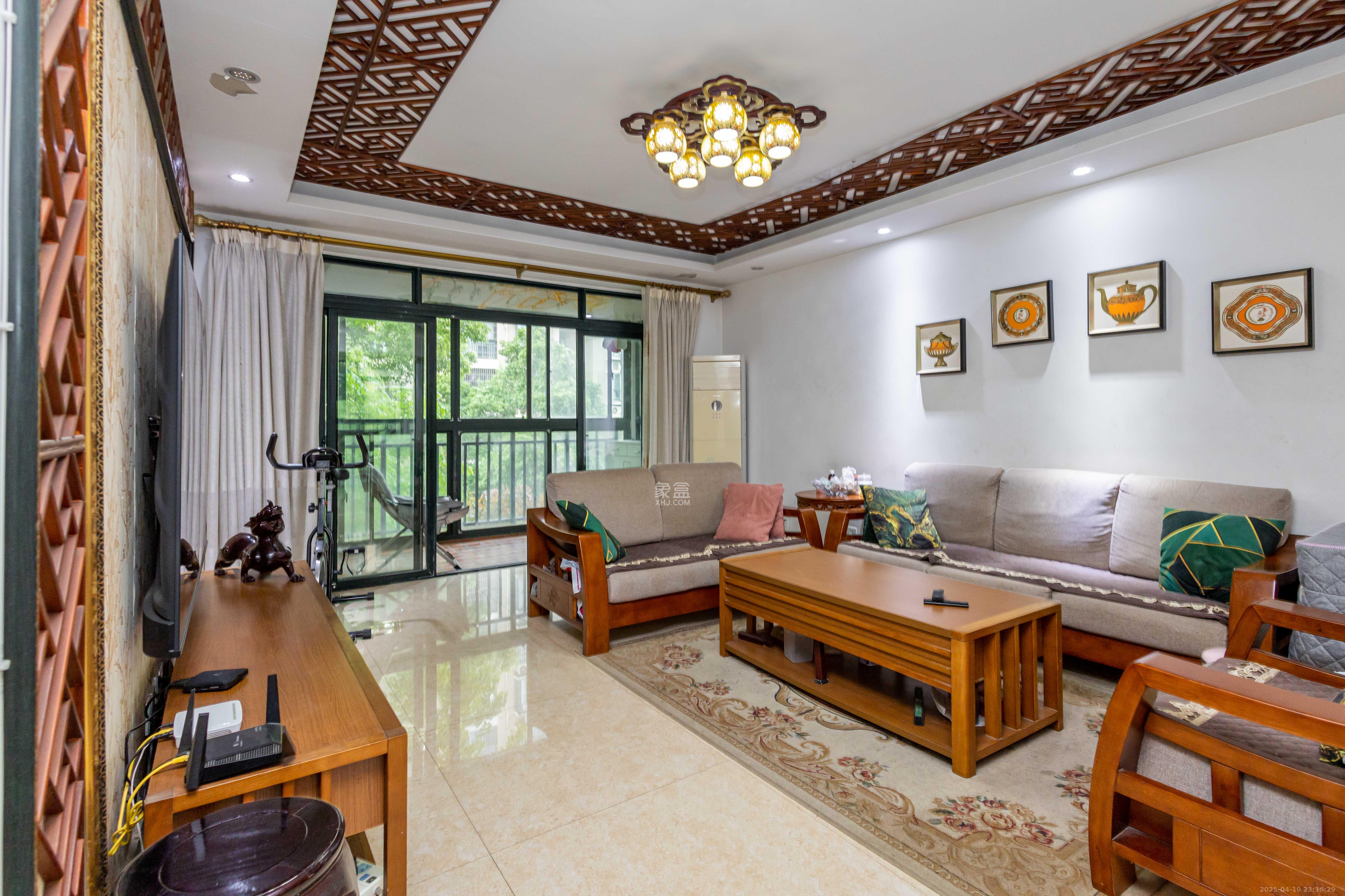 东岸锦城(东方人家)  3室2厅2卫    95.5万 东岸锦城(东方人家)  3室2厅2卫    95.5万客厅