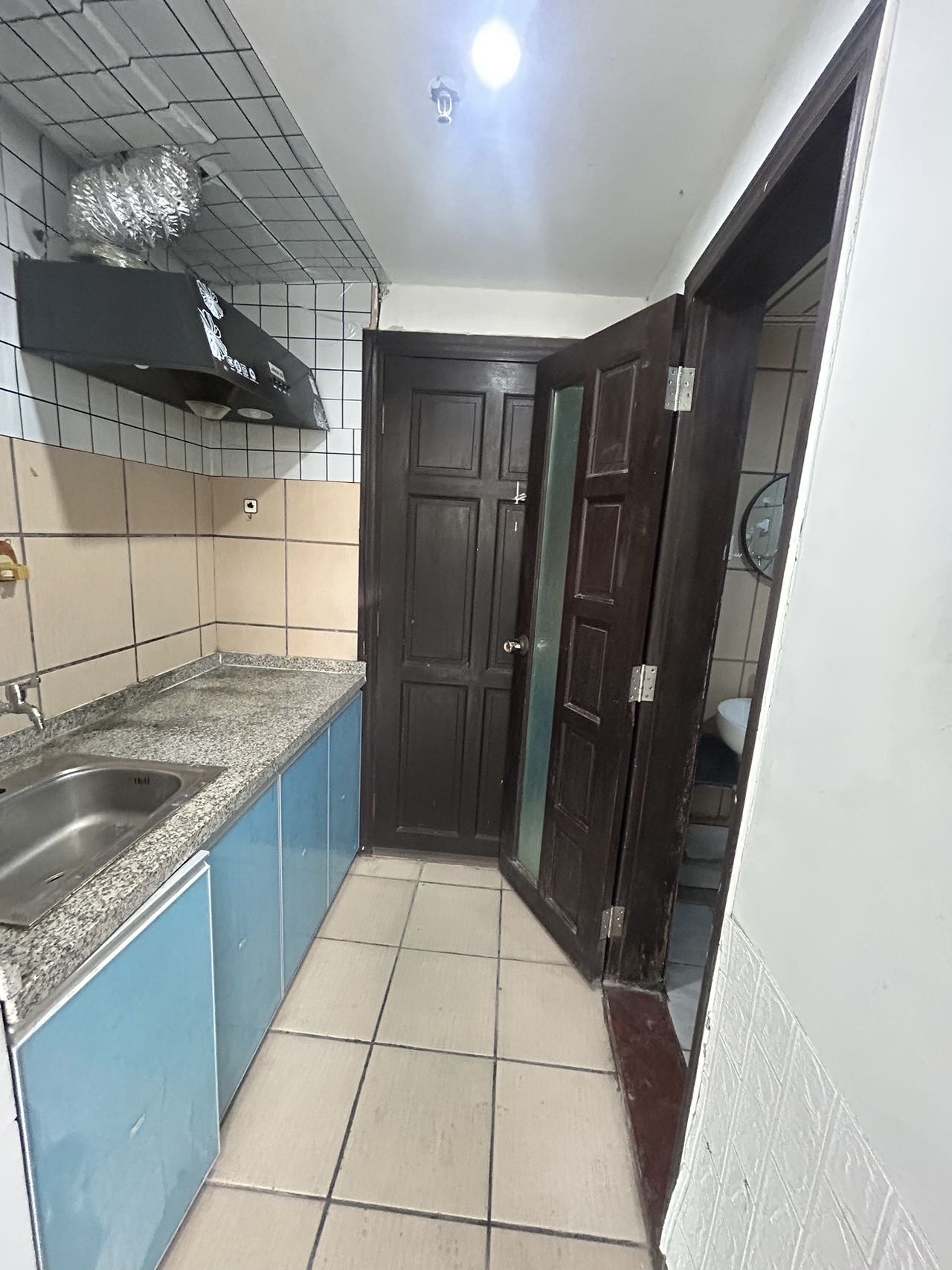 飞龙公寓  1室1厅1卫    30.0万 飞龙公寓  1室1厅1卫    30.0万客厅