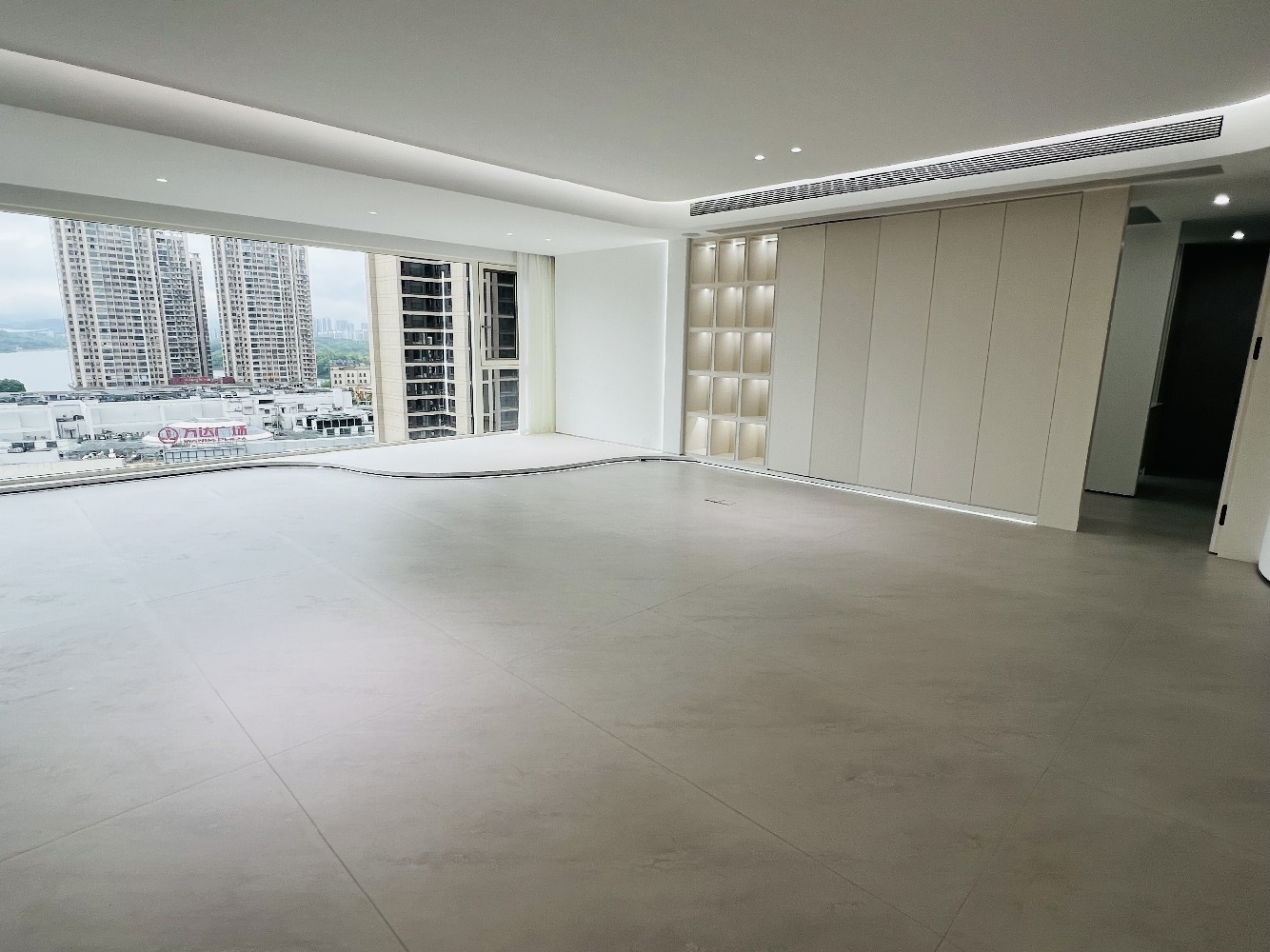 建发央著（悦发央著）  5室2厅3卫   316.00万室内图