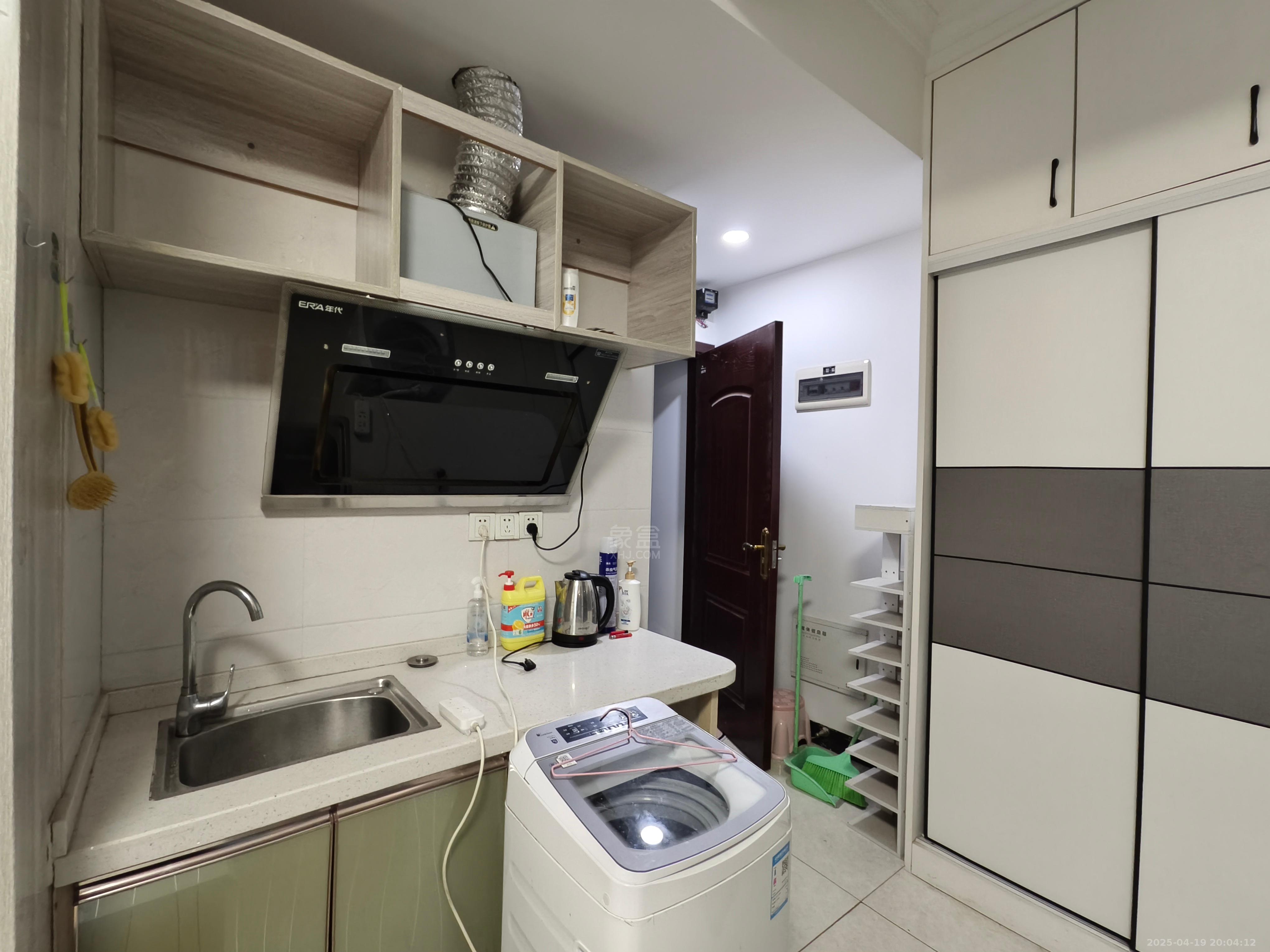 文艺复兴(未来城) 1室1厅1卫 900.0元/月 文艺复兴(未来城) 1室1厅1卫 900.0元/月室内图