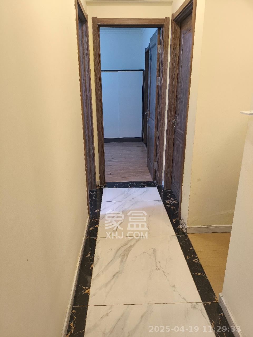 碧桂园潭州府  3室2厅2卫    2700.0元/月 碧桂园潭州府  3室2厅2卫    2700.0元/月室内图