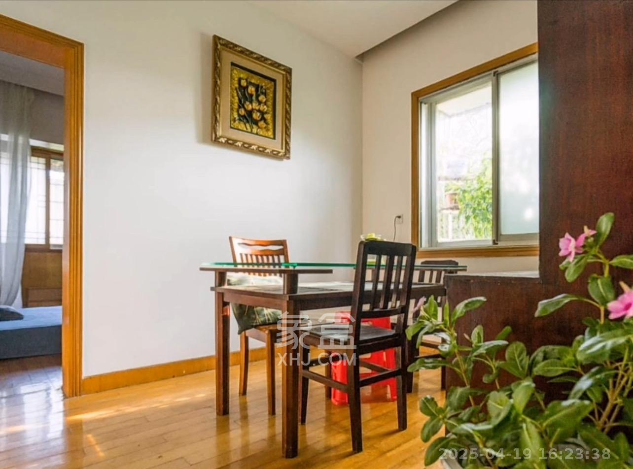 湘仪家园 4室2厅2卫 2600.0元/月 湘仪家园 4室2厅2卫 2600.0元/月室内图