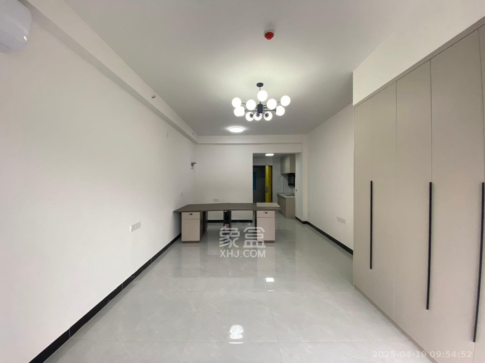 星沙算中心  1室1厅1卫    1500.0元/月 星沙算中心  1室1厅1卫    1500.0元/月室内图1