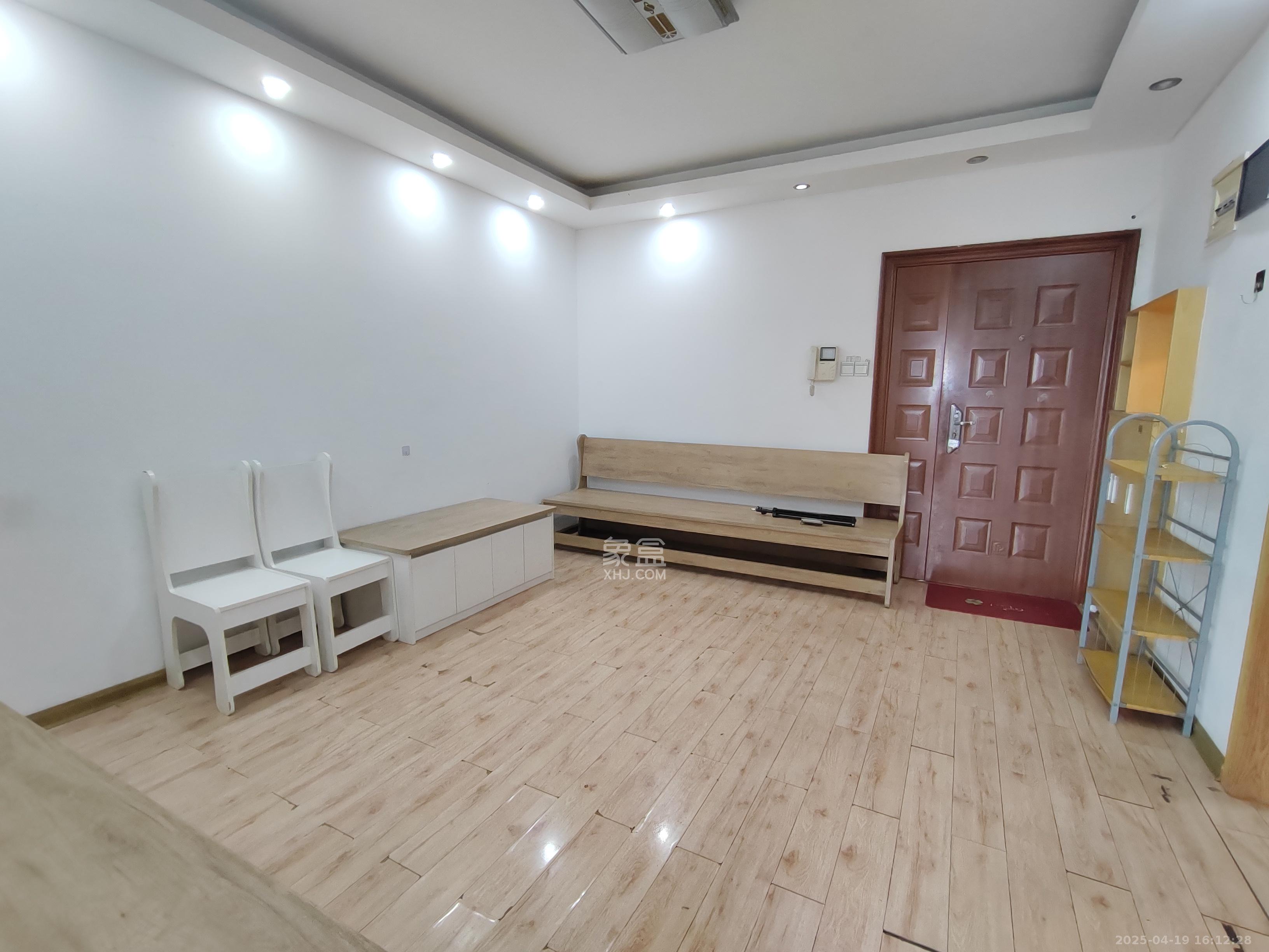 三重星都心  2室1厅1卫   2100.00元/月