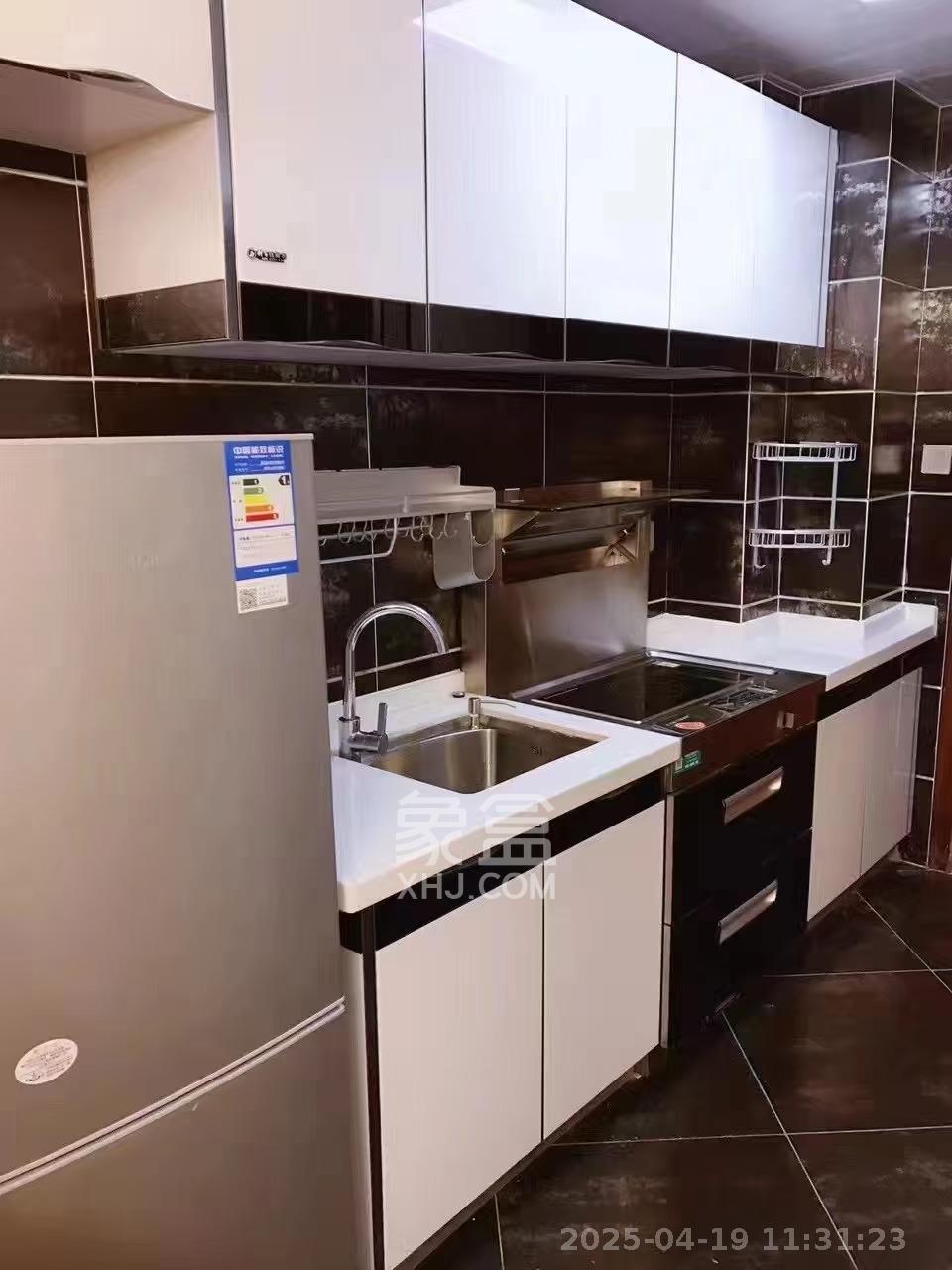 东怡外国(南湖一号) 1室1厅1卫 2300.0元/月 东怡外国(南湖一号) 1室1厅1卫 2300.0元/月室内图