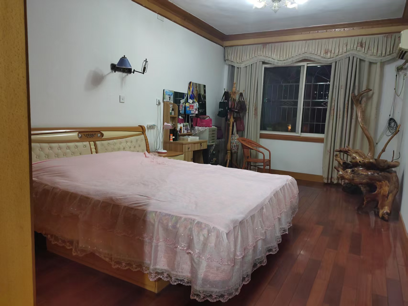 月塘生活小区 3室2厅1卫 43.8万 月塘生活小区 3室2厅1卫 43.8万客厅