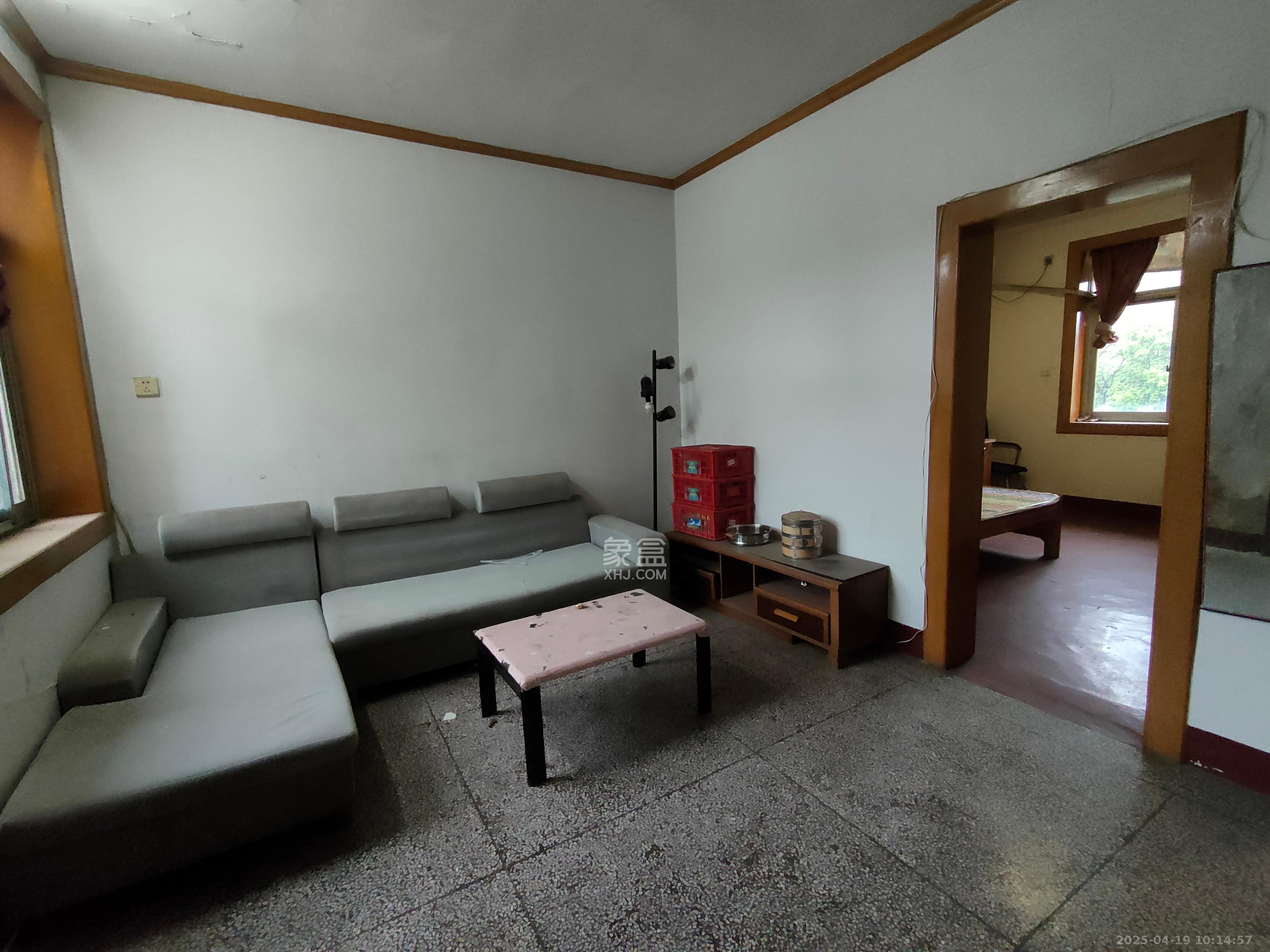 科技职院教师宿舍 3室1厅0卫 1500.0元/月 科技职院教师宿舍 3室1厅0卫 1500.0元/月室内图