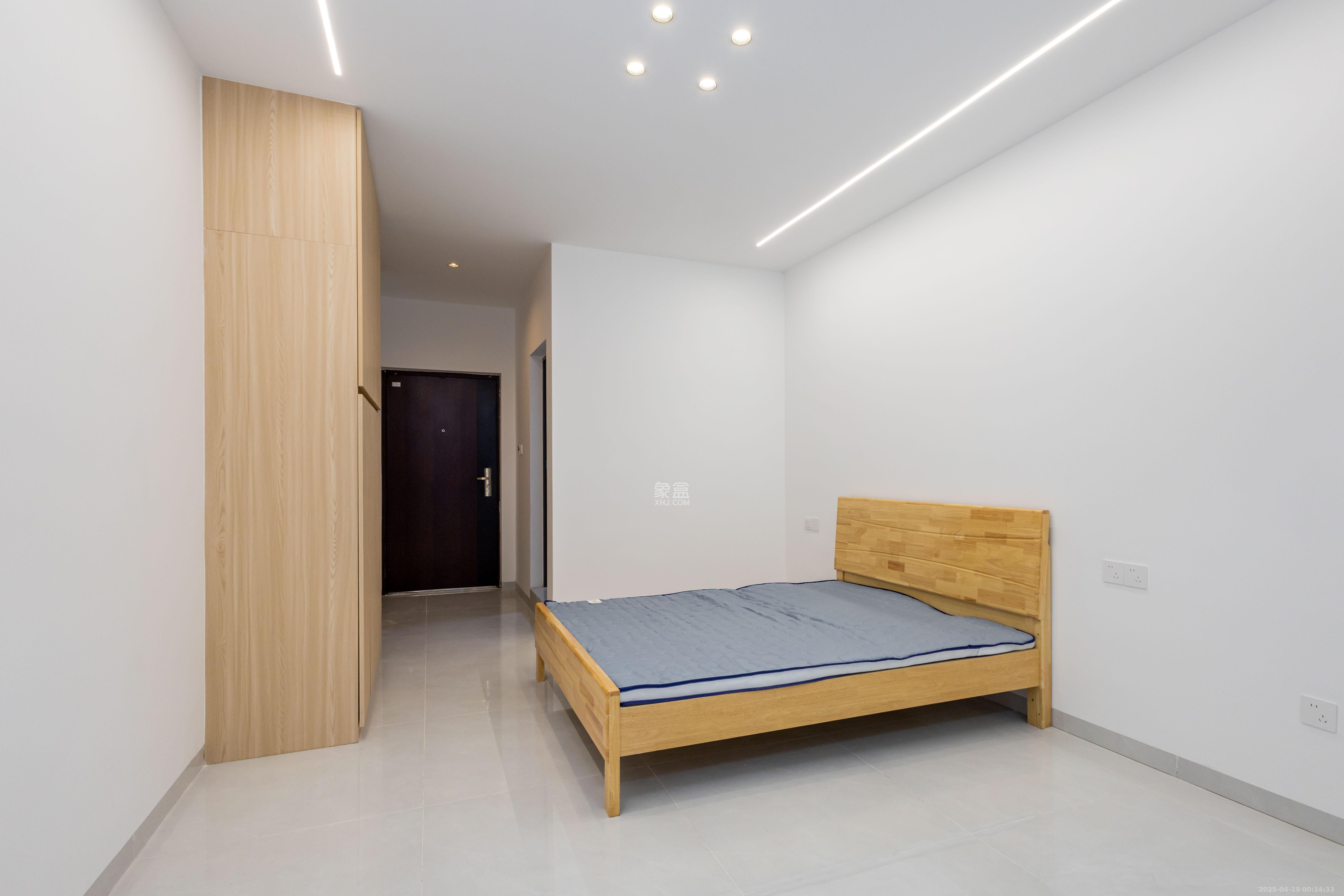 日盛湖湘花苑 1室1厅1卫 26.8万 日盛湖湘花苑 1室1厅1卫 26.8万客厅