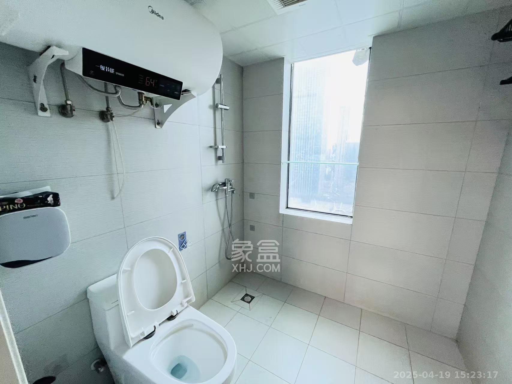 东盈商业广场（华泉城市广场）  3室1厅1卫   3600.00元/月室内图