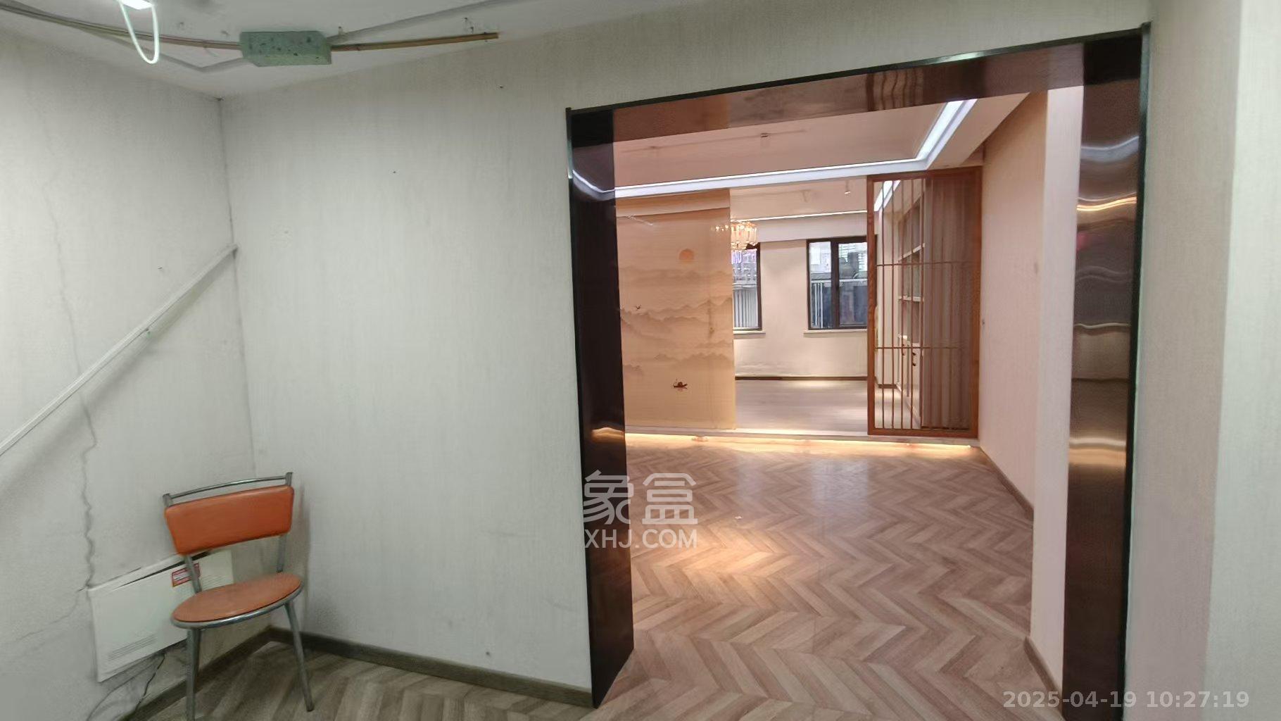 摩天一号  2室1厅1卫   4000.00元/月室内图