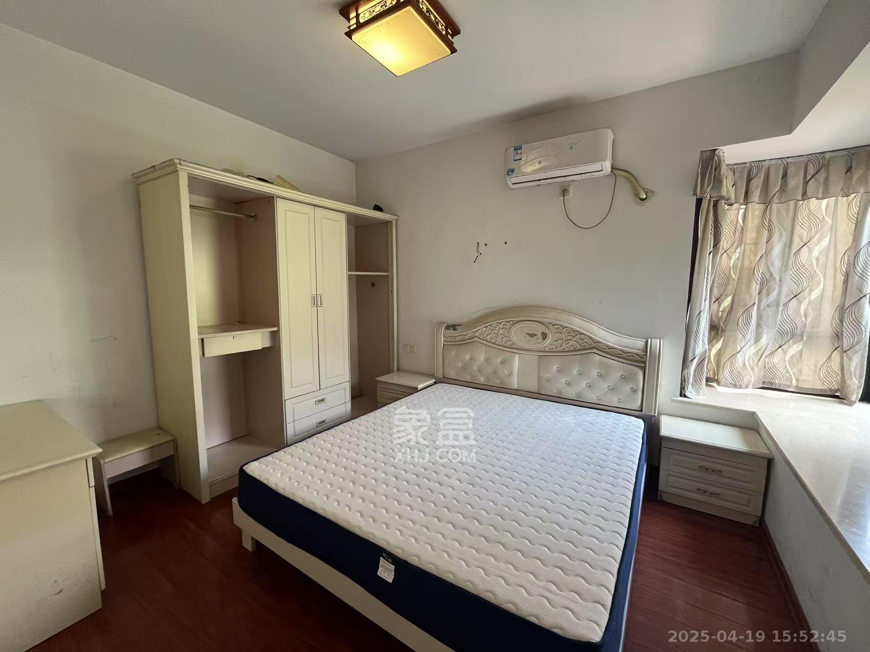 英郡年华 2室2厅1卫 1900.0元/月 英郡年华 2室2厅1卫 1900.0元/月室内图