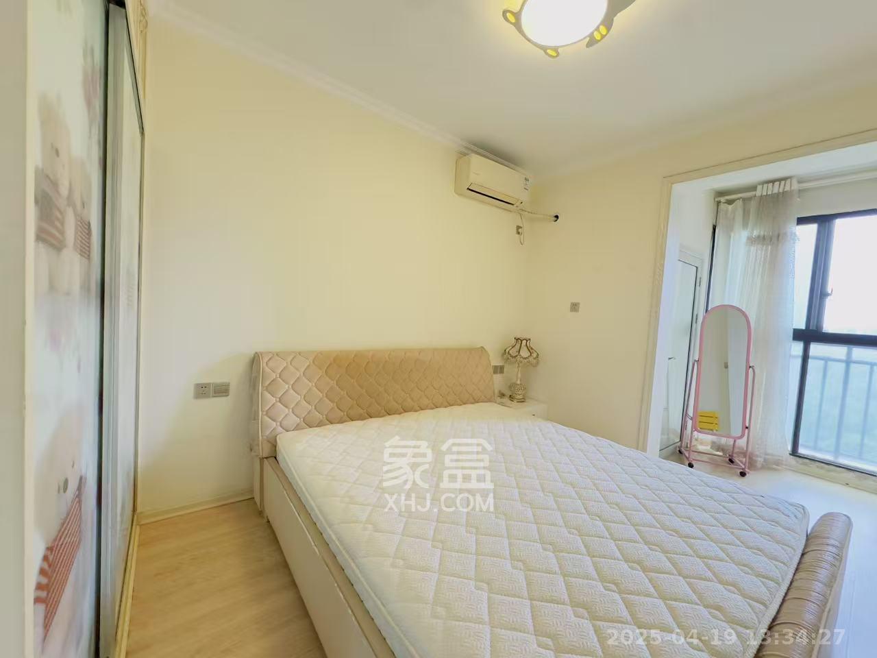 保利麓谷林语E区  3室2厅2卫   2600.00元/月室内图