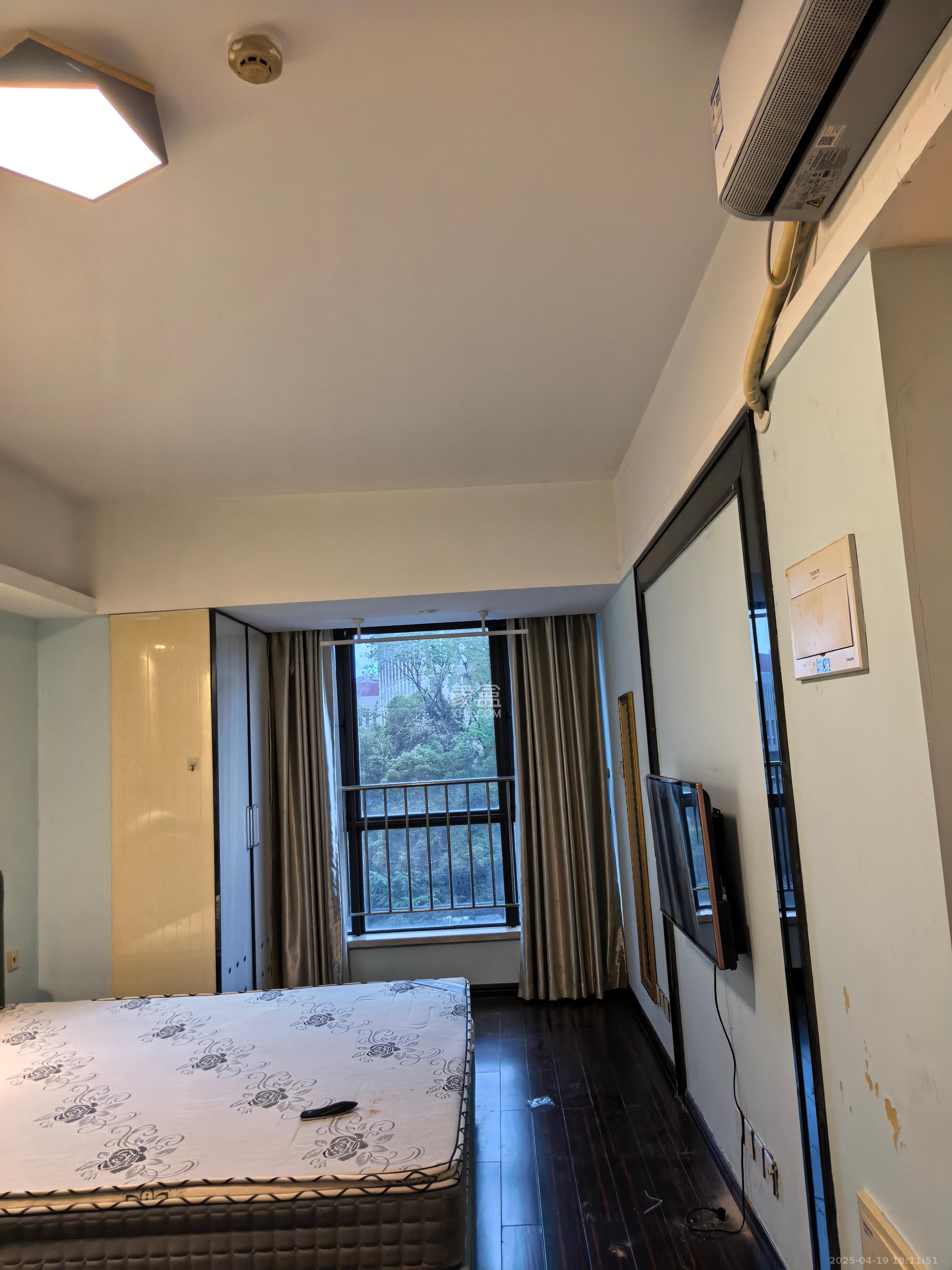 德思勤城市广场(宝格丽公寓) 1室1厅1卫 1700.0元/月 德思勤城市广场(宝格丽公寓) 1室1厅1卫 1700.0元/月室内图