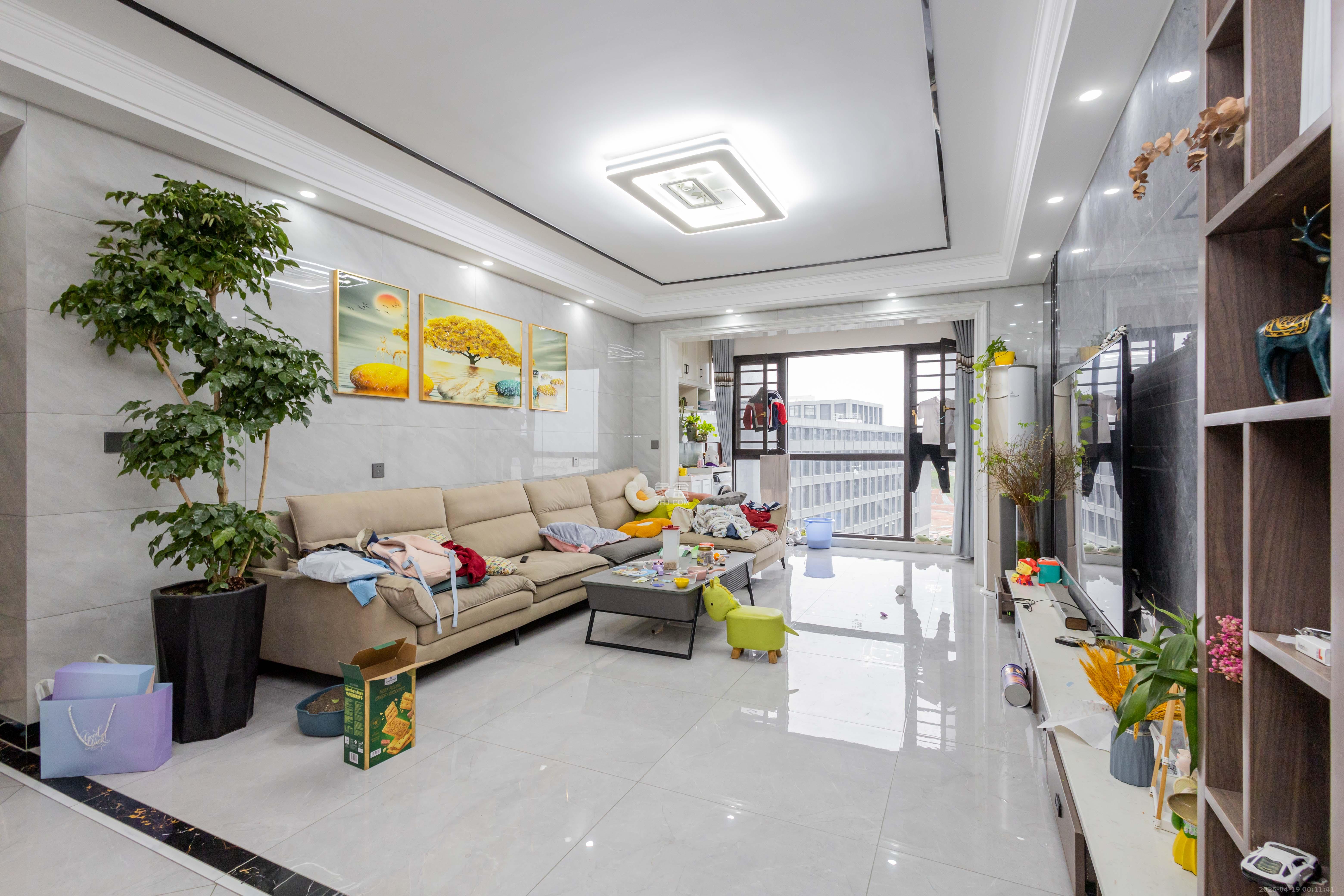 东方美地  3室2厅2卫   110.00万