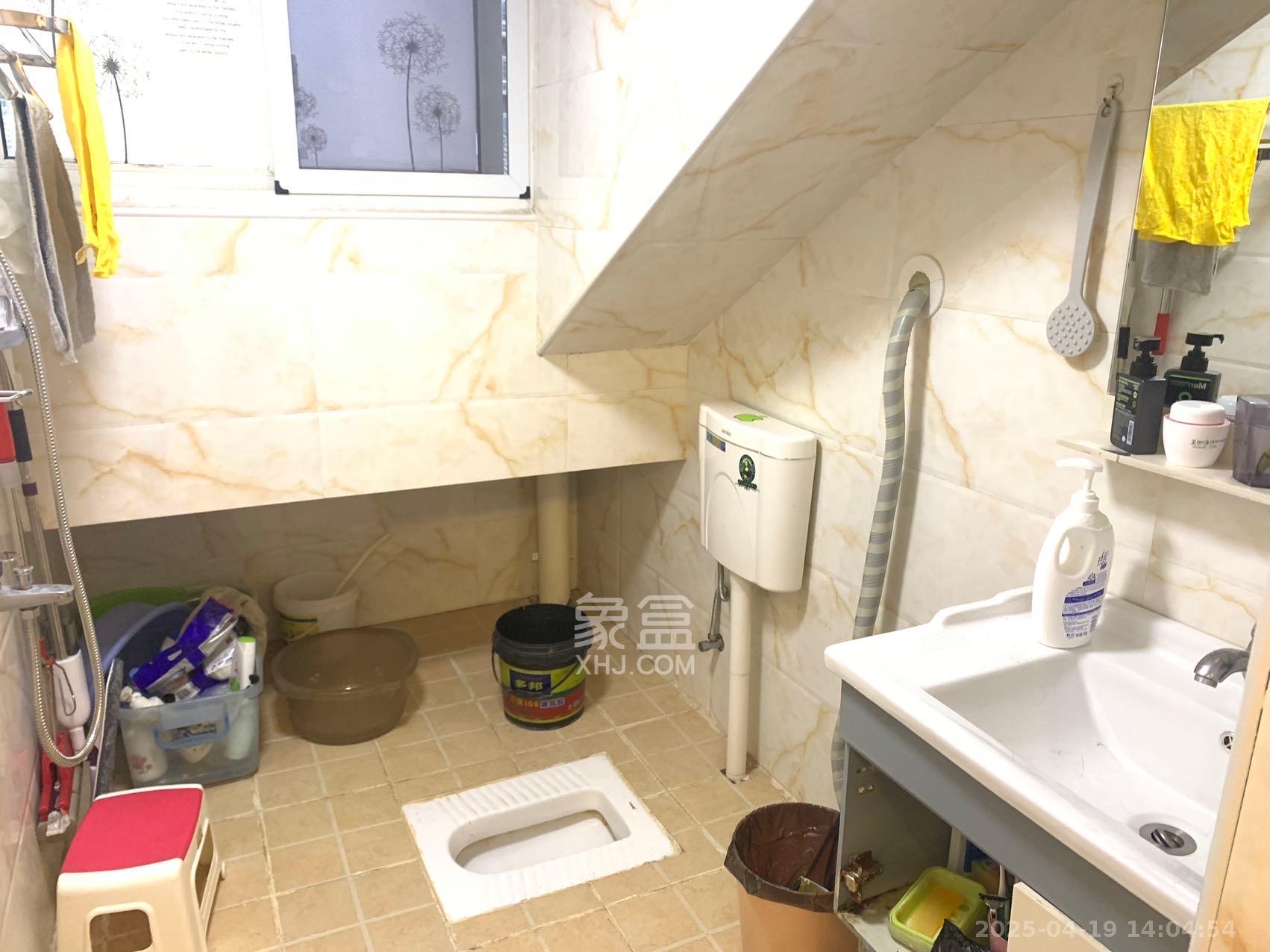 鄱阳小区  2室2厅1卫    1300.0元/月室内图