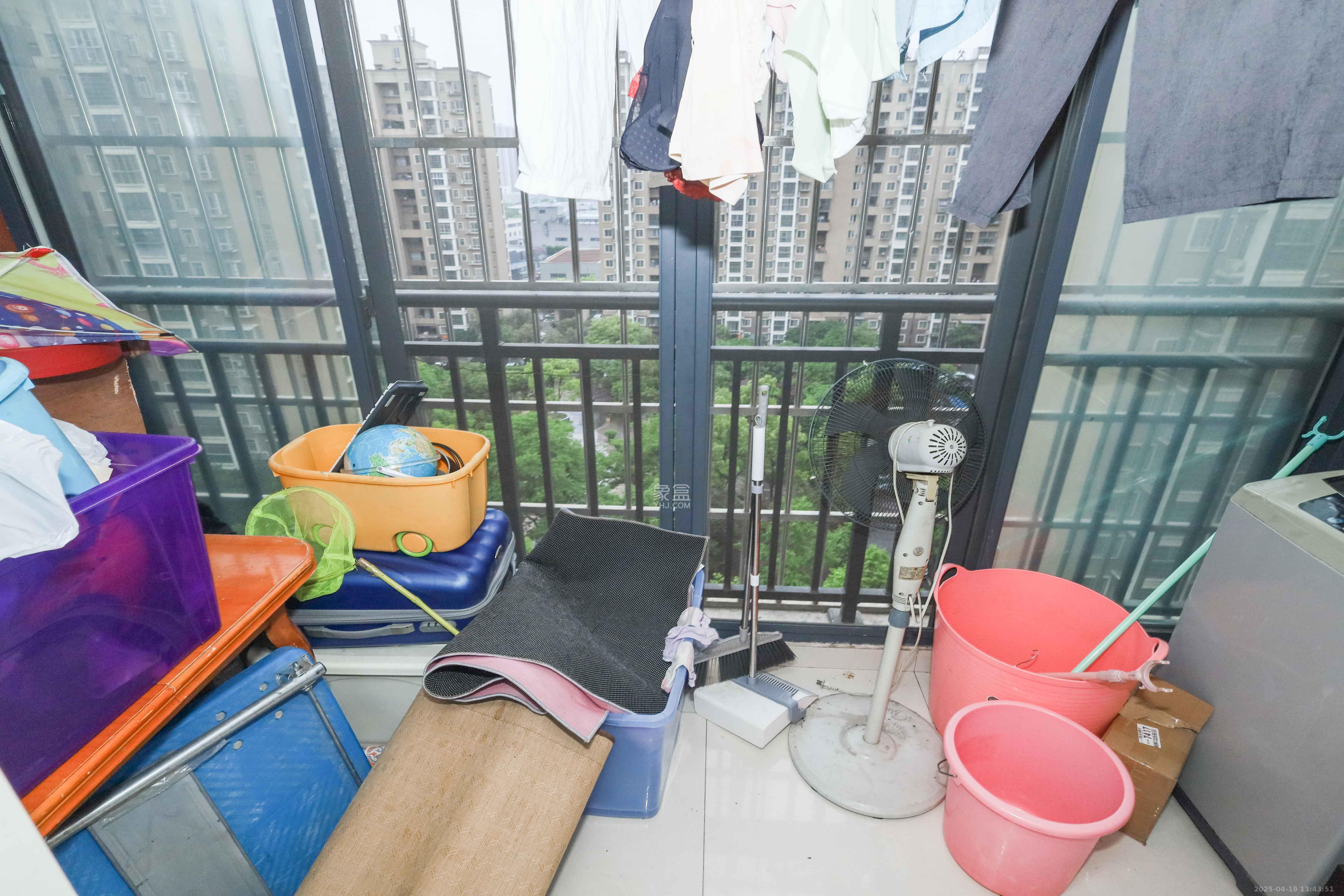 和馨园  2室2厅1卫   64.50万阳台