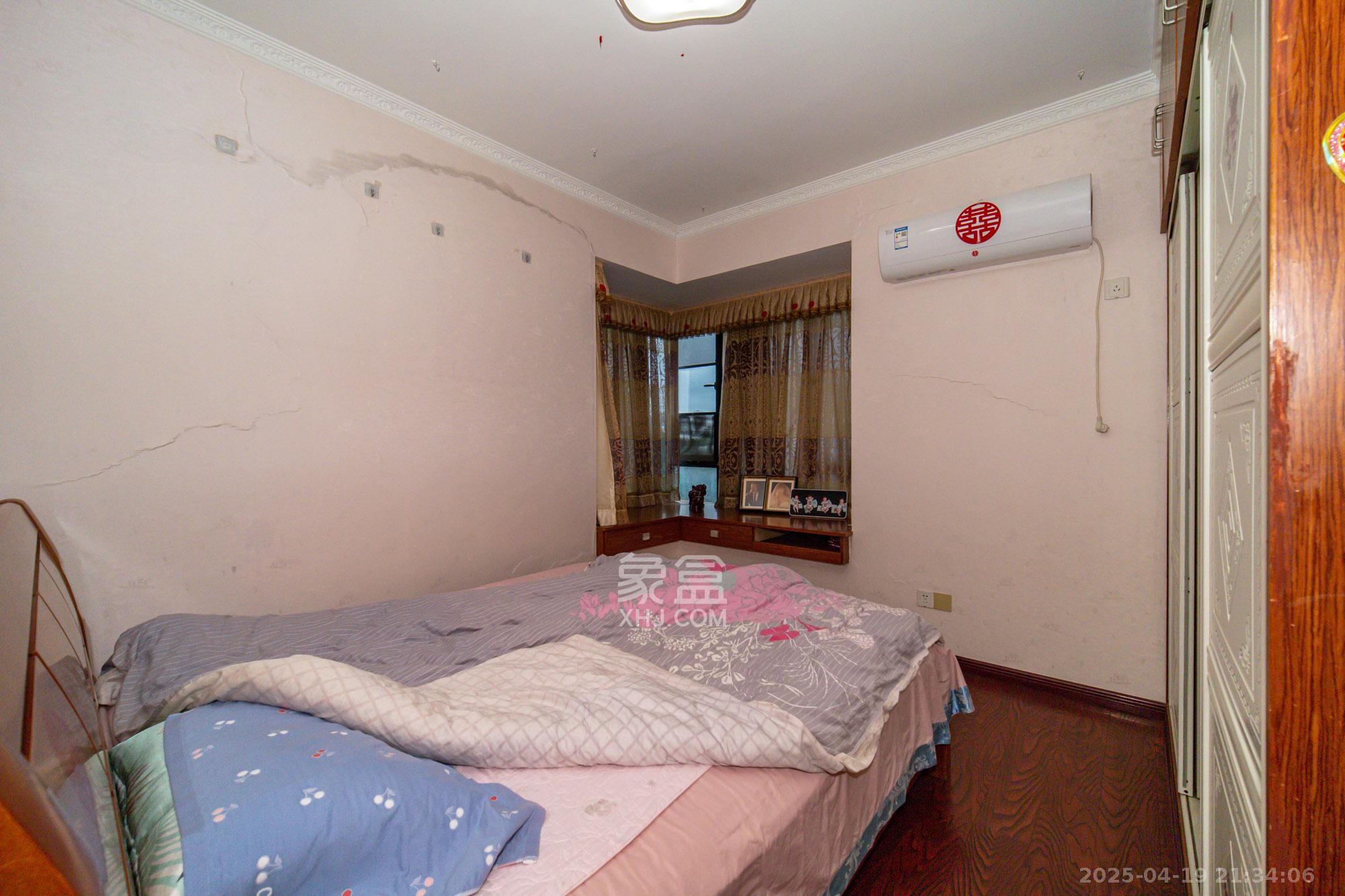 松雅湖金岸 2室2厅1卫 56.8万 松雅湖金岸 2室2厅1卫 56.8万卧室