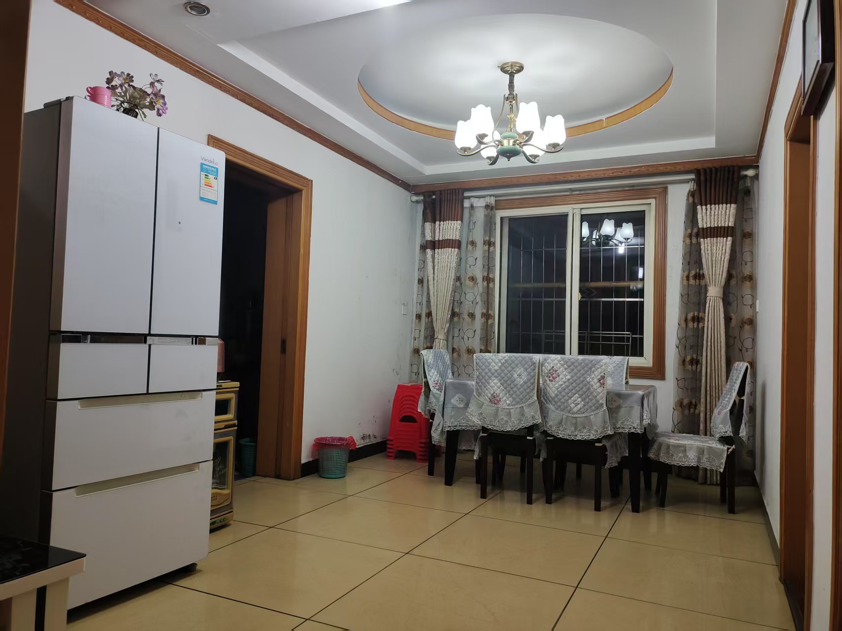 月塘生活小区 3室2厅1卫 43.8万 月塘生活小区 3室2厅1卫 43.8万客厅