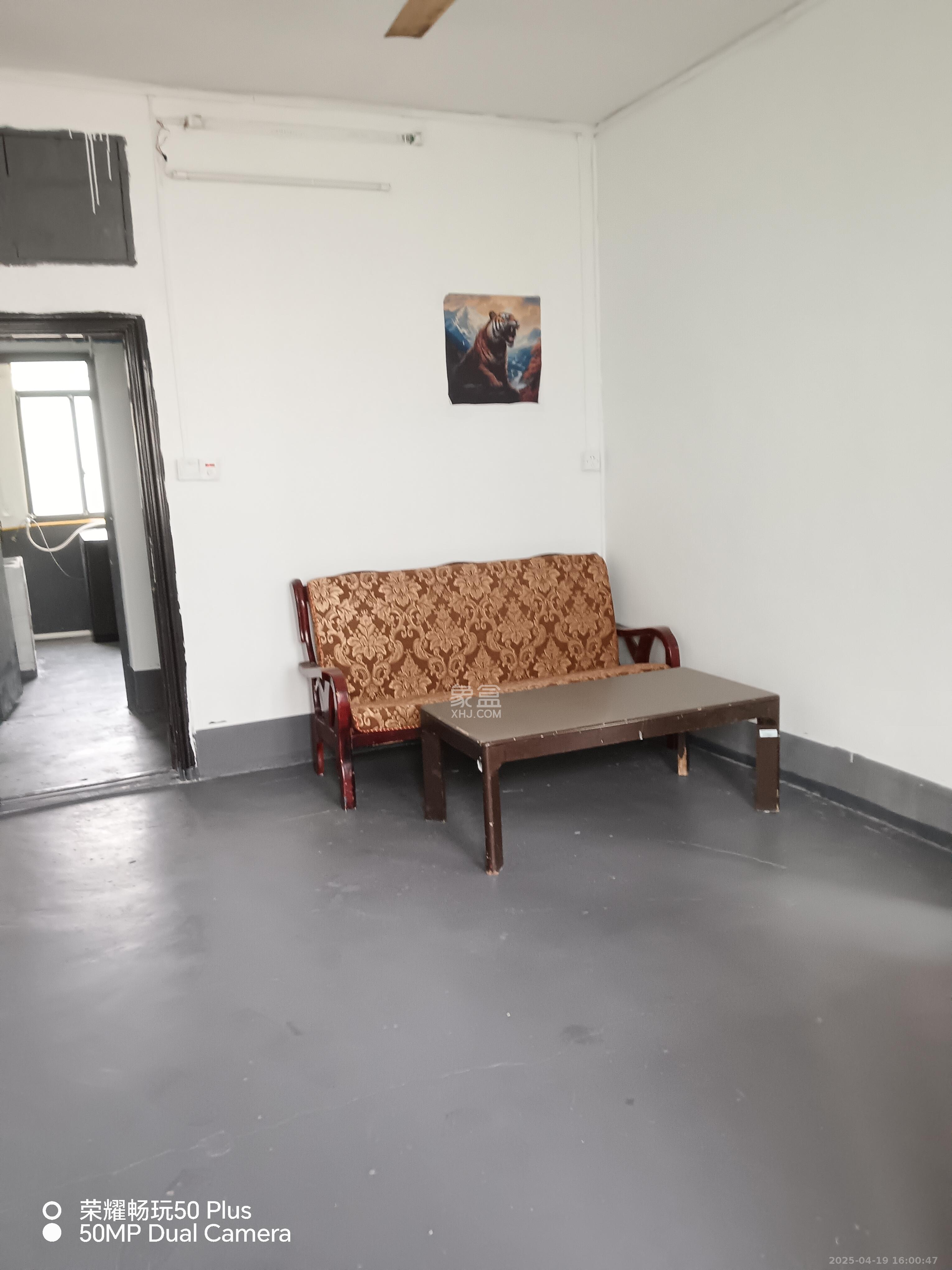 识字里社区 2室1厅1卫 1800.0元/月 识字里社区 2室1厅1卫 1800.0元/月室内图