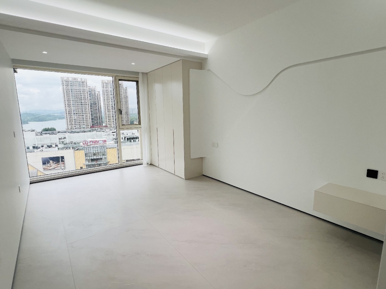 建发央著（悦发央著）  5室2厅3卫   316.00万室内图