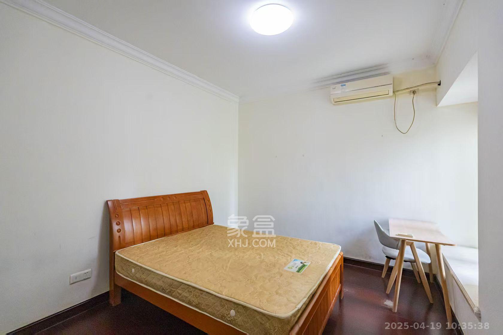 恒大雅苑 3室2厅2卫 2400.0元/月 恒大雅苑 3室2厅2卫 2400.0元/月室内图