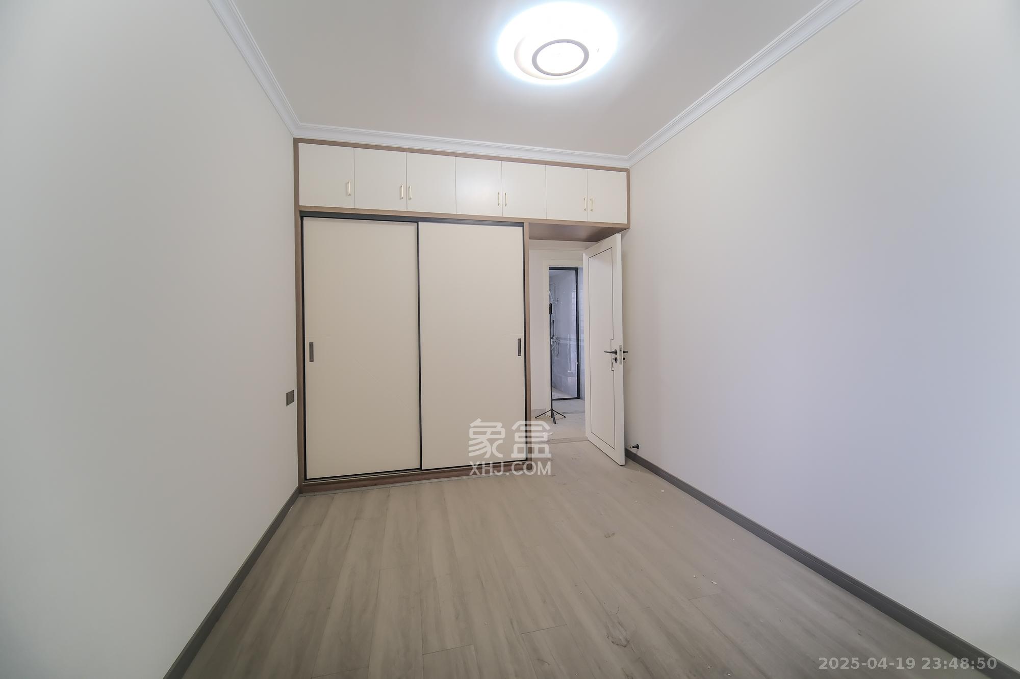 和悦城(蟠龙景苑) 3室2厅1卫 93.8万 和悦城(蟠龙景苑) 3室2厅1卫 93.8万卧室