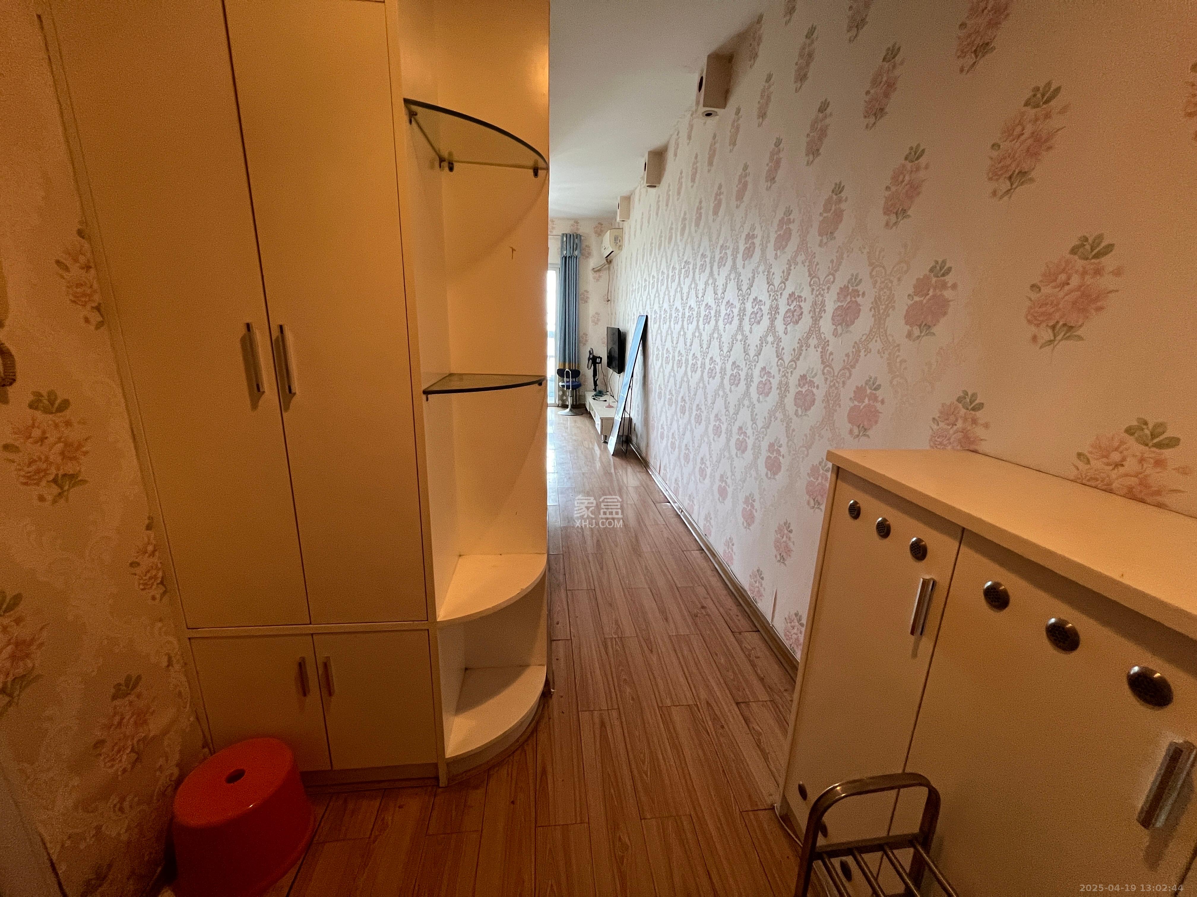 尚都花园城  1室1厅1卫    1100.0元/月 尚都花园城  1室1厅1卫    1100.0元/月室内图