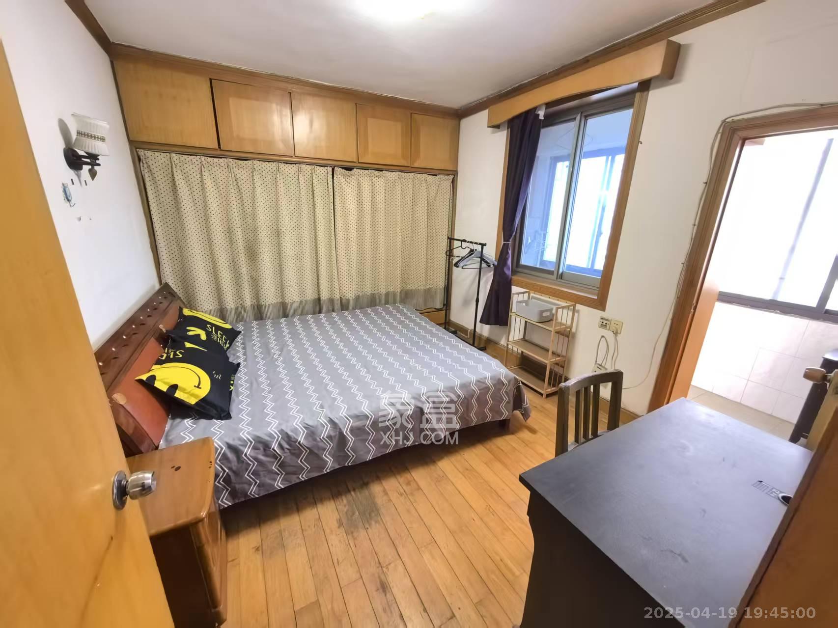 西湖路173号(原西湖大厦) 3室2厅1卫 2000.0元/月 西湖路173号(原西湖大厦) 3室2厅1卫 2000.0元/月室内图