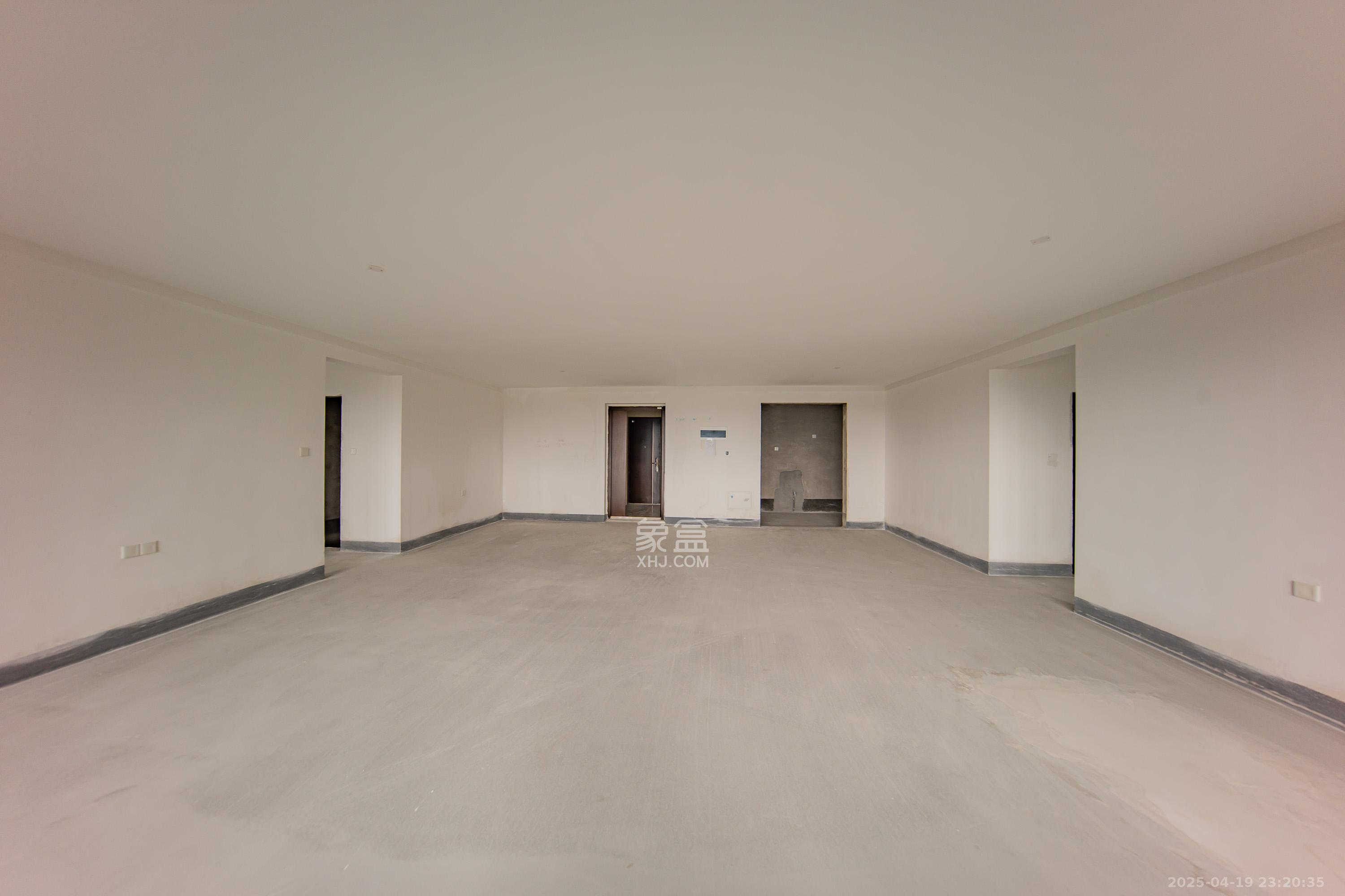 建投象山国际  1室2厅4卫   270.00万客厅