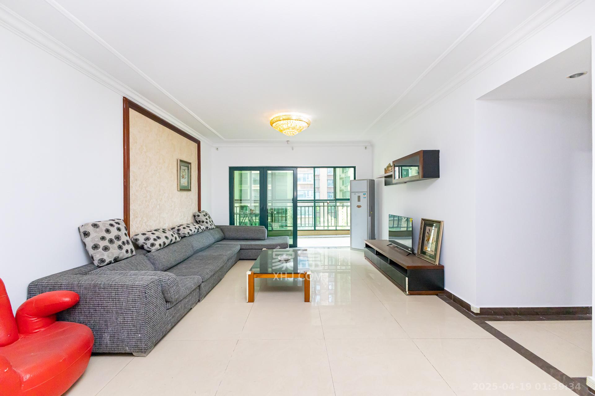 恒大名都  3室2厅2卫    70.0万 恒大名都  3室2厅2卫    70.0万客厅