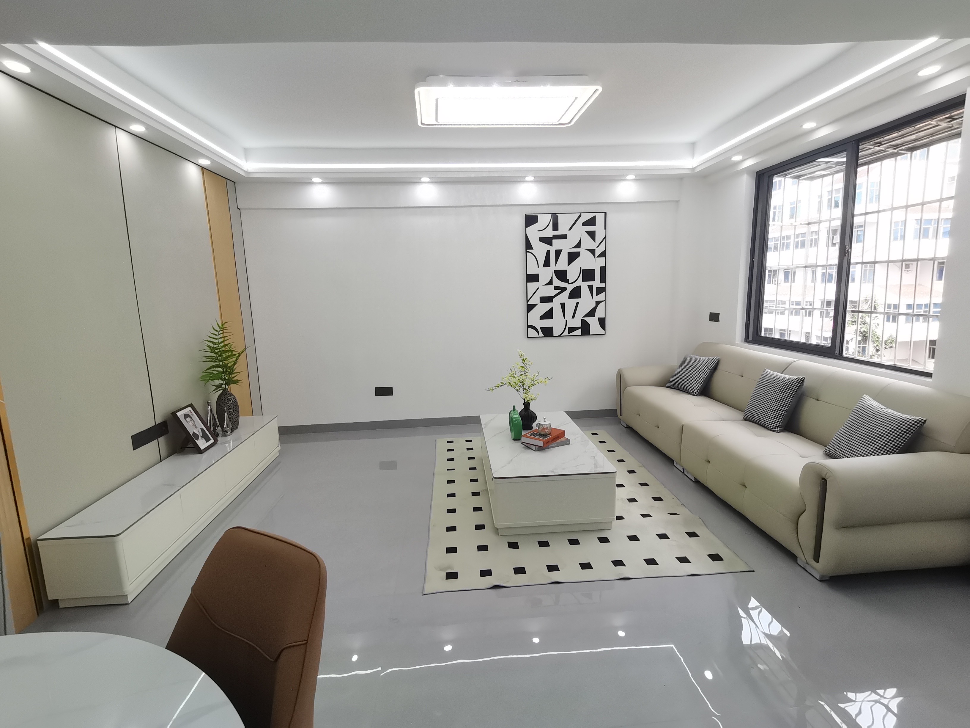 顺发新村  3室2厅2卫   139.00万客厅