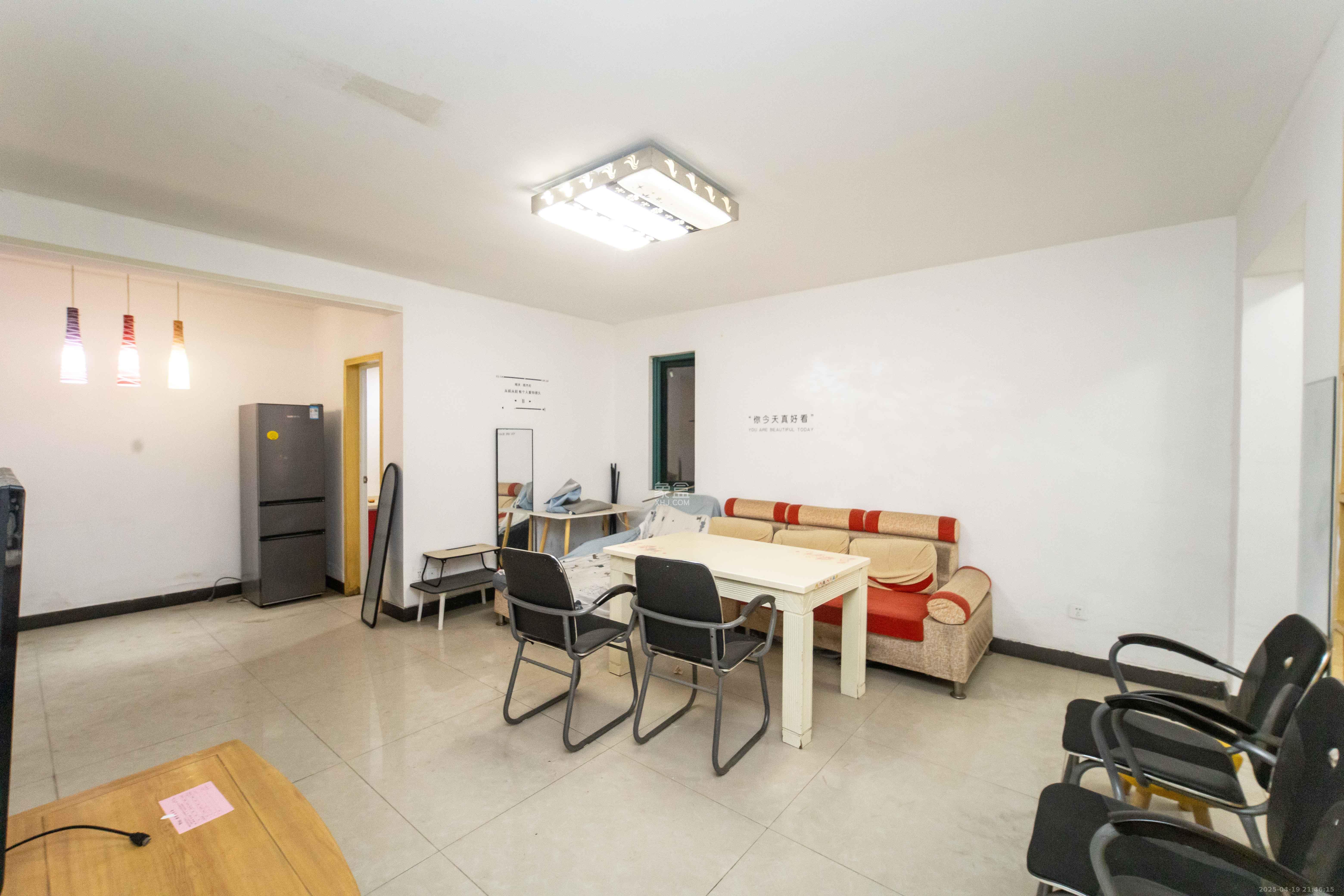 东玺门 2室1厅1卫 58.8万 东玺门 2室1厅1卫 58.8万客厅