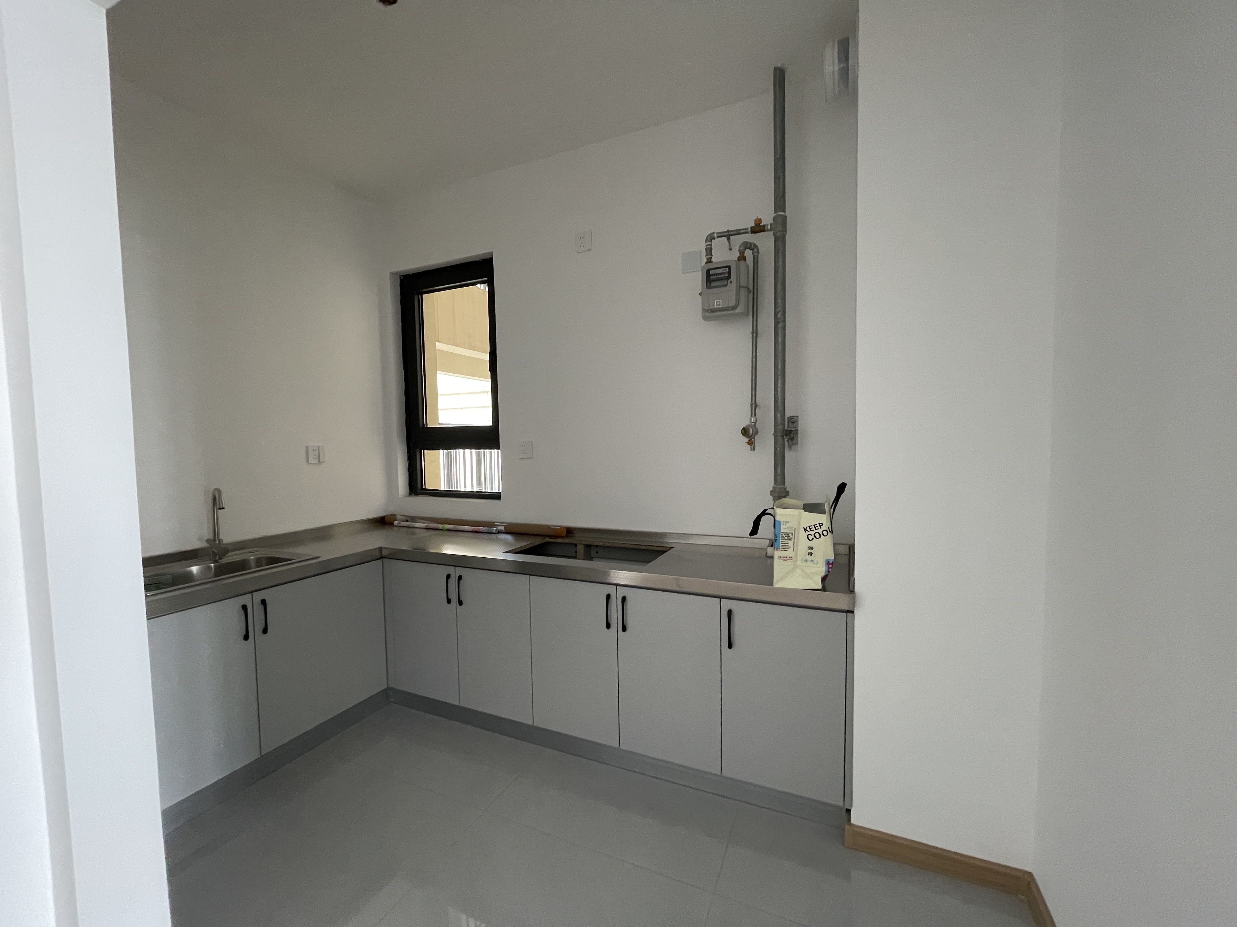 西小屯社区  2室2厅1卫   35.00万厨房