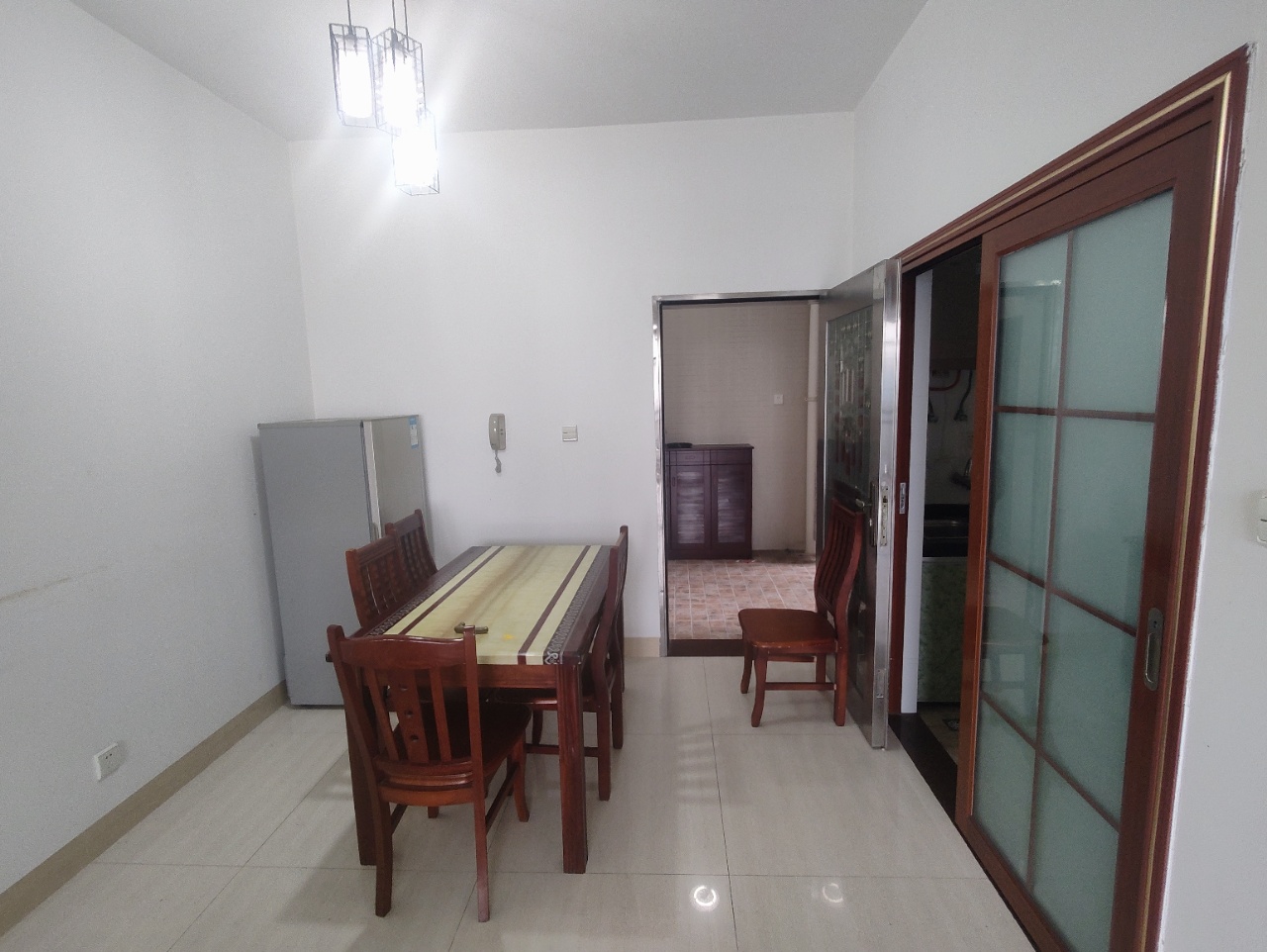 金碧文华 3室2厅2卫 3800.0元/月 金碧文华 3室2厅2卫 3800.0元/月室内图