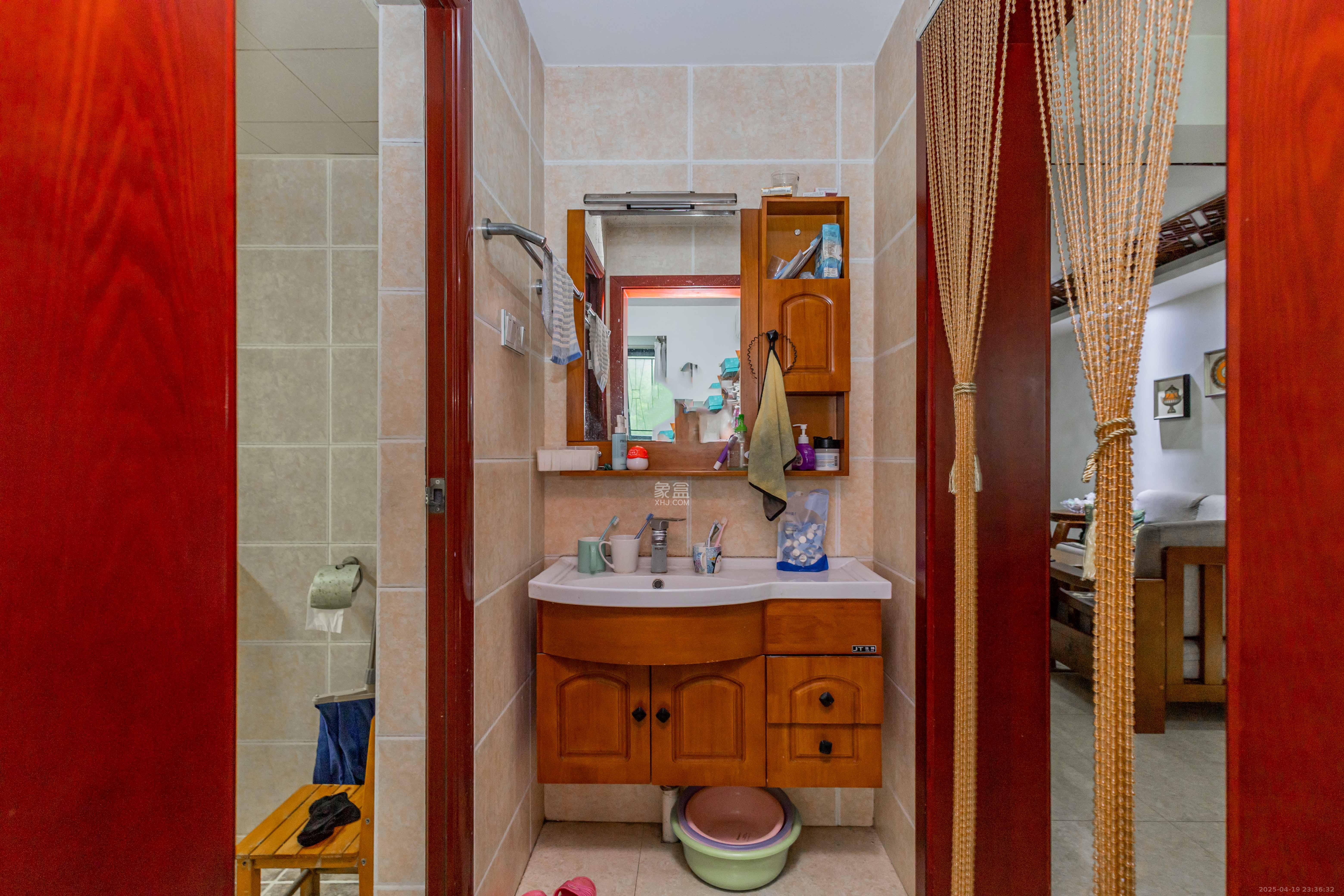 东岸锦城(东方人家)  3室2厅2卫    95.5万 东岸锦城(东方人家)  3室2厅2卫    95.5万卫生间