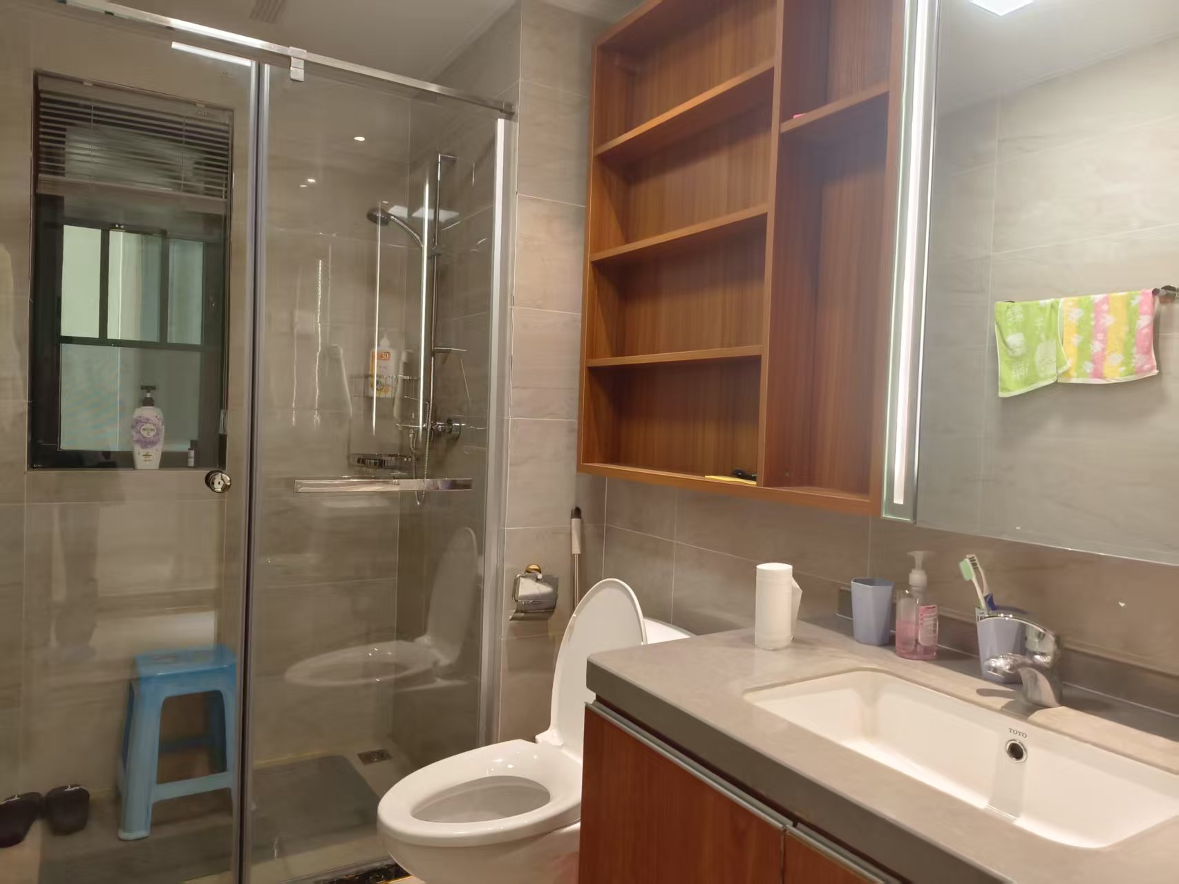 恒大绿洲 3室2厅2卫 2500.0元/月 恒大绿洲 3室2厅2卫 2500.0元/月室内图