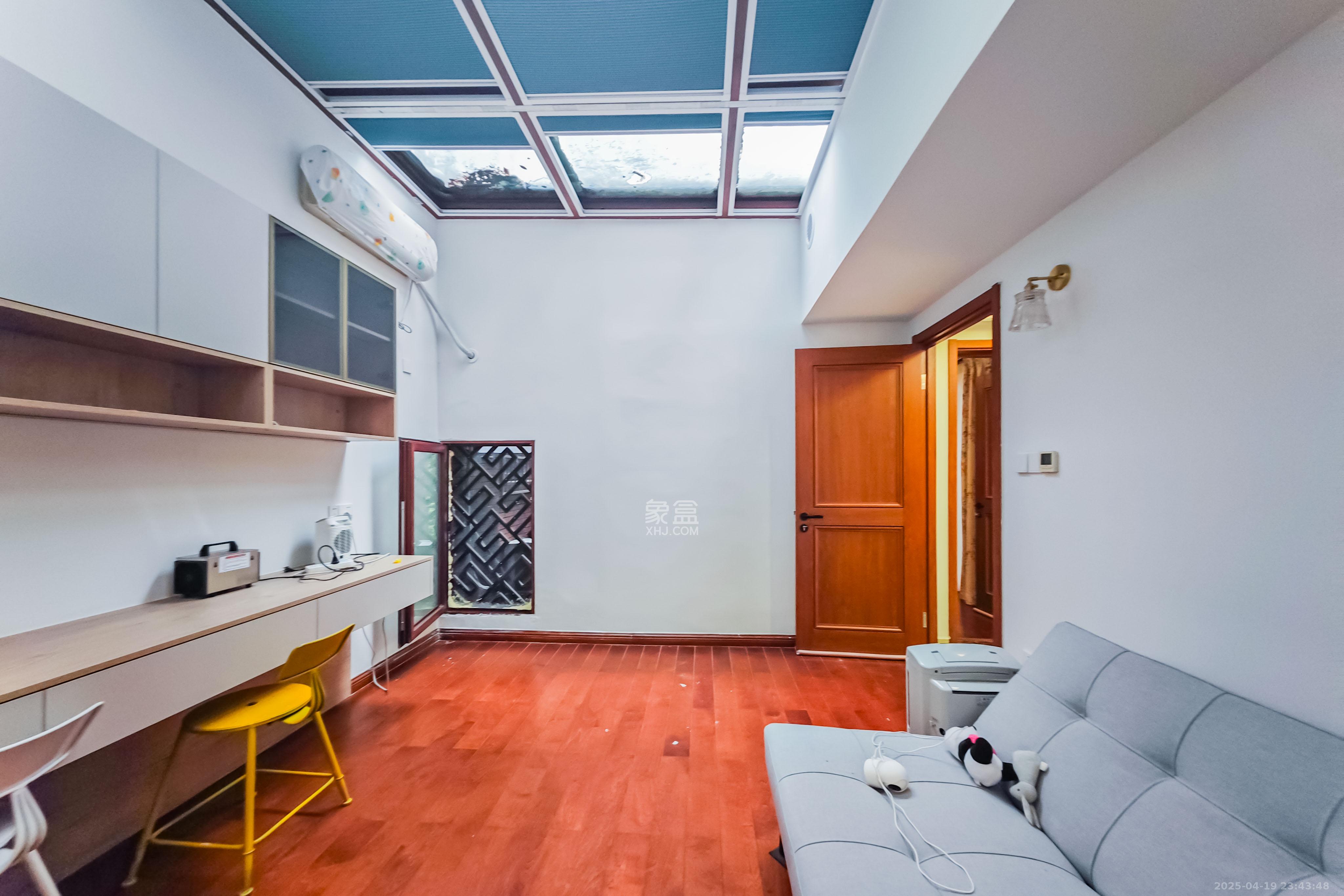 万科金域华府三四期  5室2厅3卫    340.0万 万科金域华府三四期  5室2厅3卫    340.0万其他