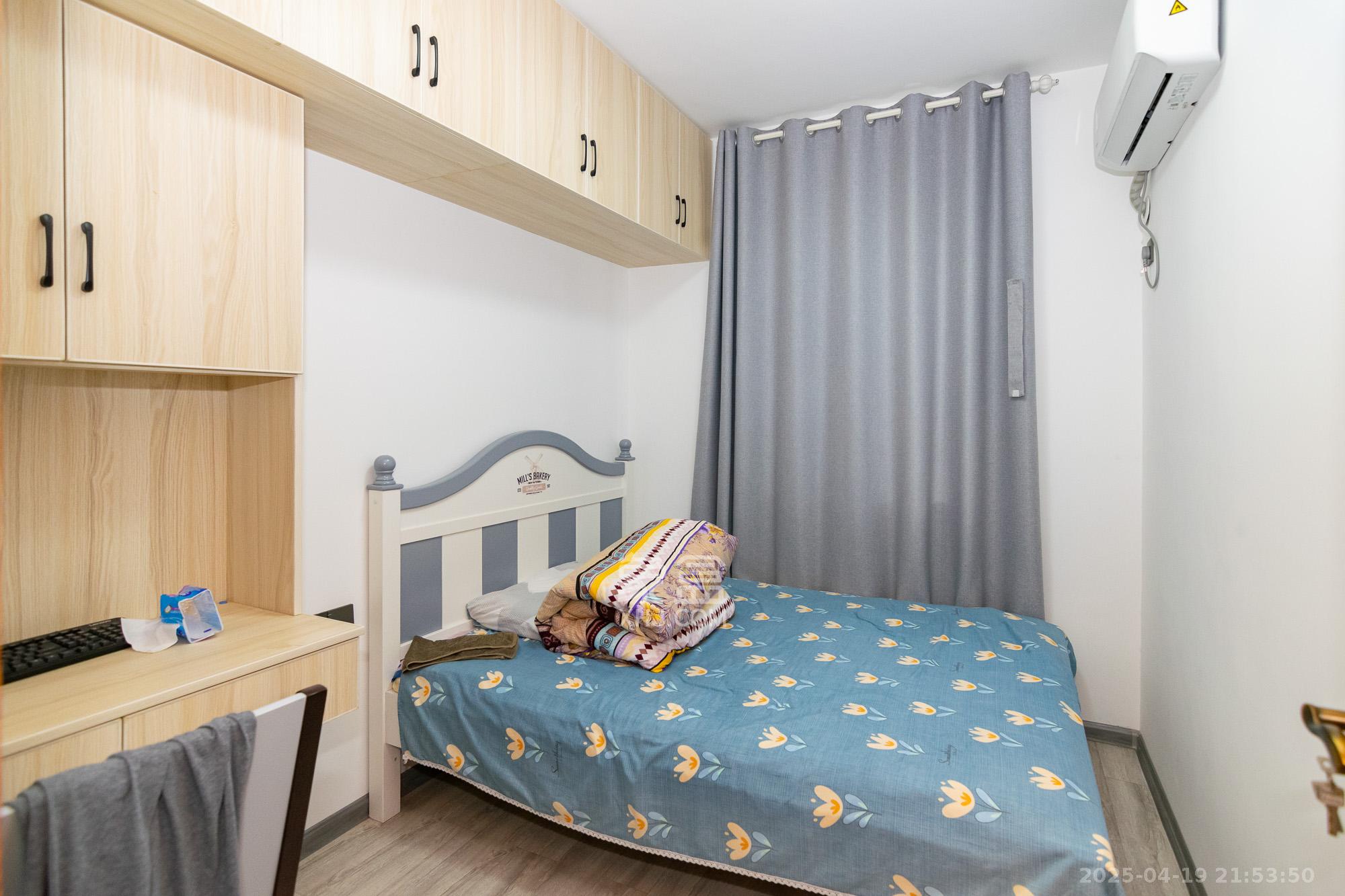 中粮鸿云 3室2厅1卫 64.0万 中粮鸿云 3室2厅1卫 64.0万卧室