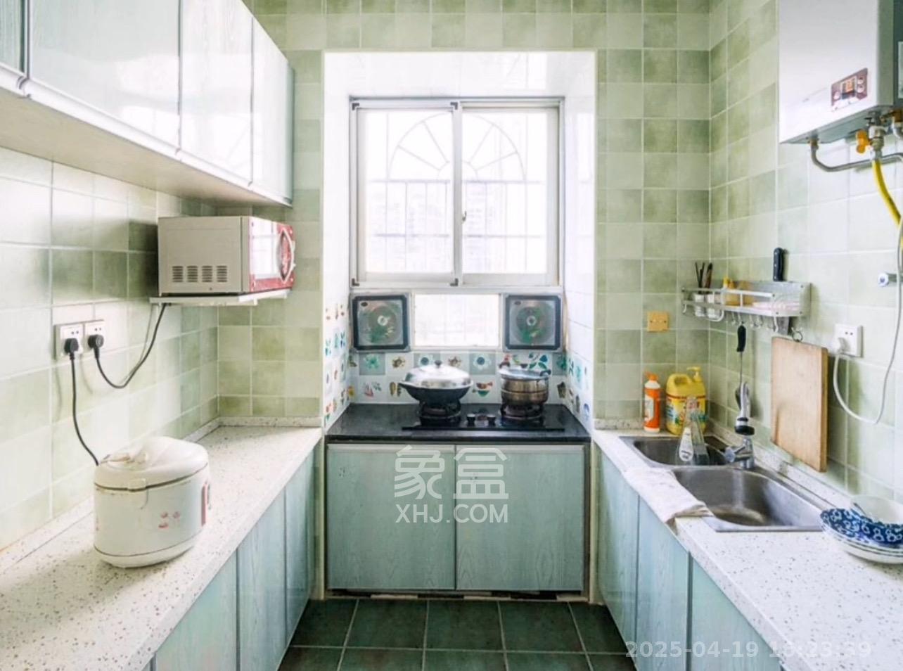 湘仪家园 4室2厅2卫 2600.0元/月 湘仪家园 4室2厅2卫 2600.0元/月室内图