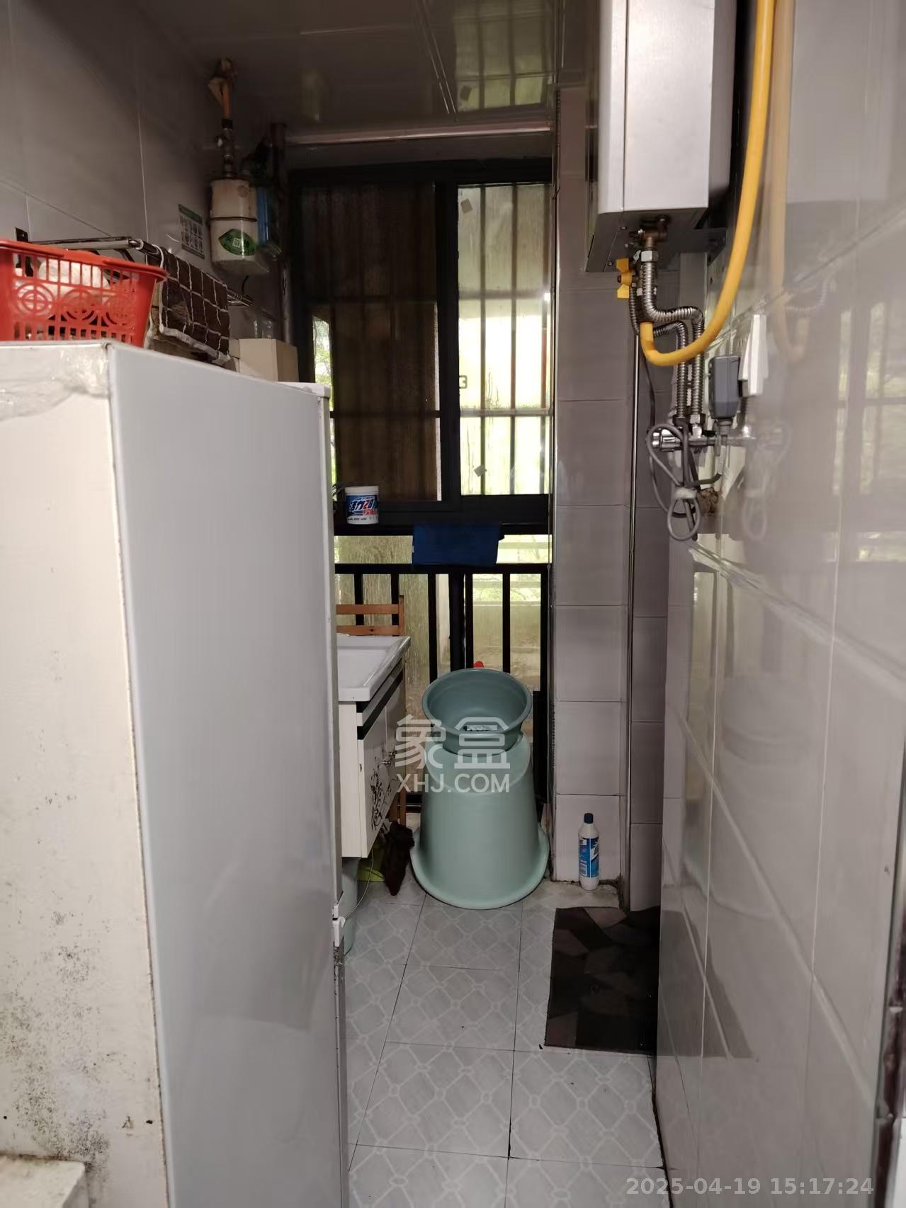 中建芙蓉工社  2室1厅1卫   1800.00元/月室内图