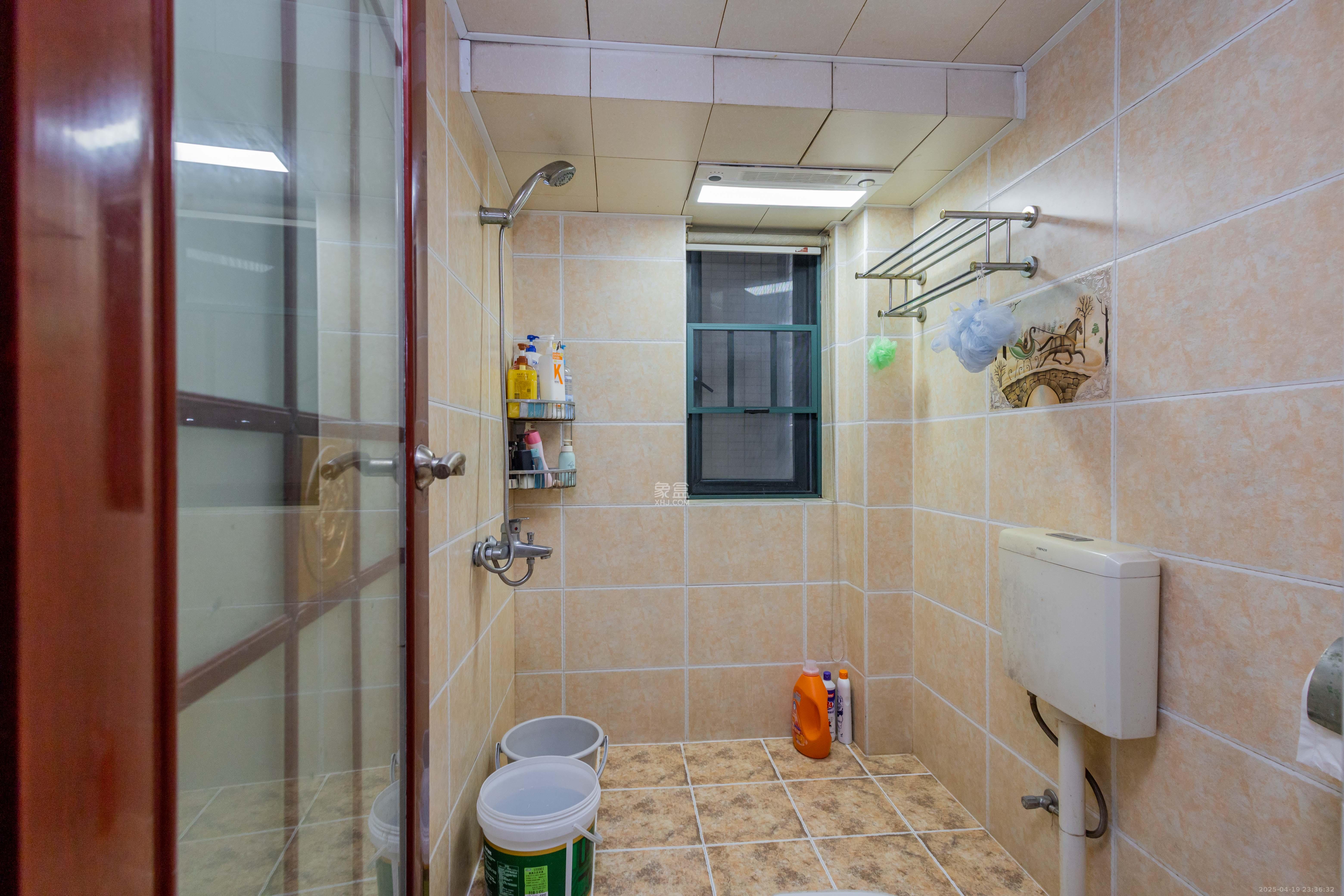 东岸锦城(东方人家)  3室2厅2卫    95.5万 东岸锦城(东方人家)  3室2厅2卫    95.5万卫生间