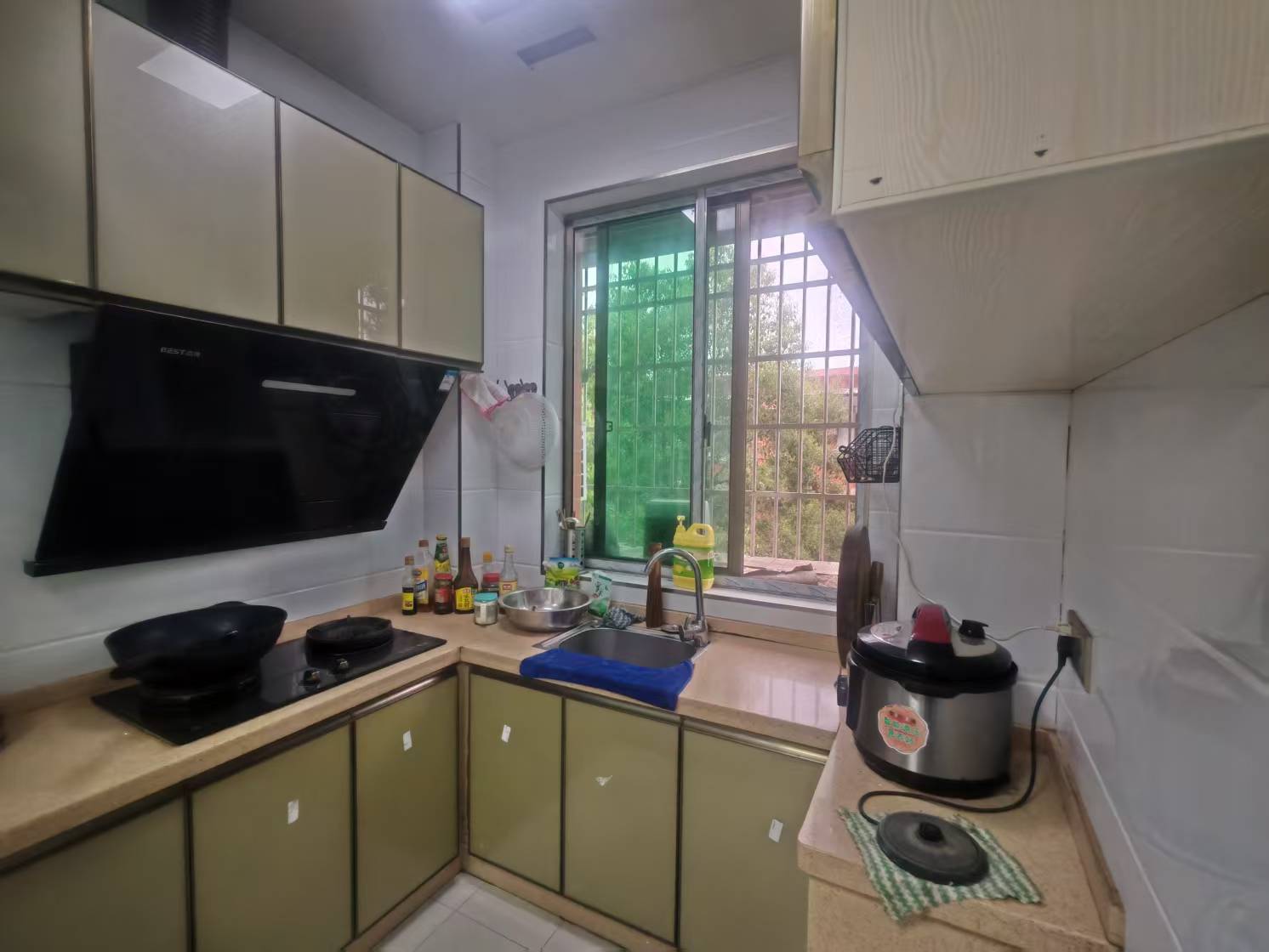 金色桃源 3室2厅1卫 48.0万 金色桃源 3室2厅1卫 48.0万室内图