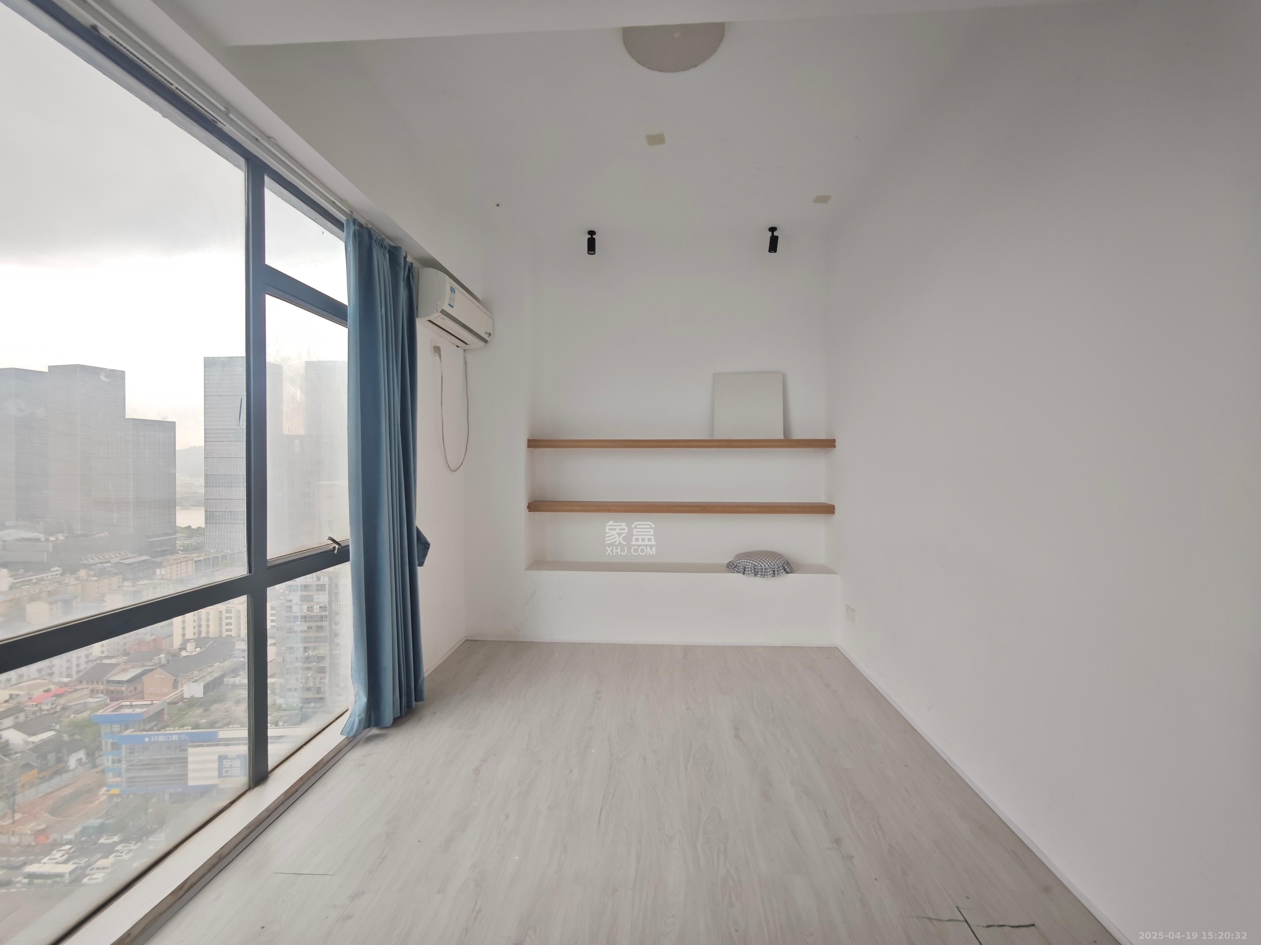 YO领域(领御大厦) 2室1厅1卫 2900.0元/月 YO领域(领御大厦) 2室1厅1卫 2900.0元/月室内图