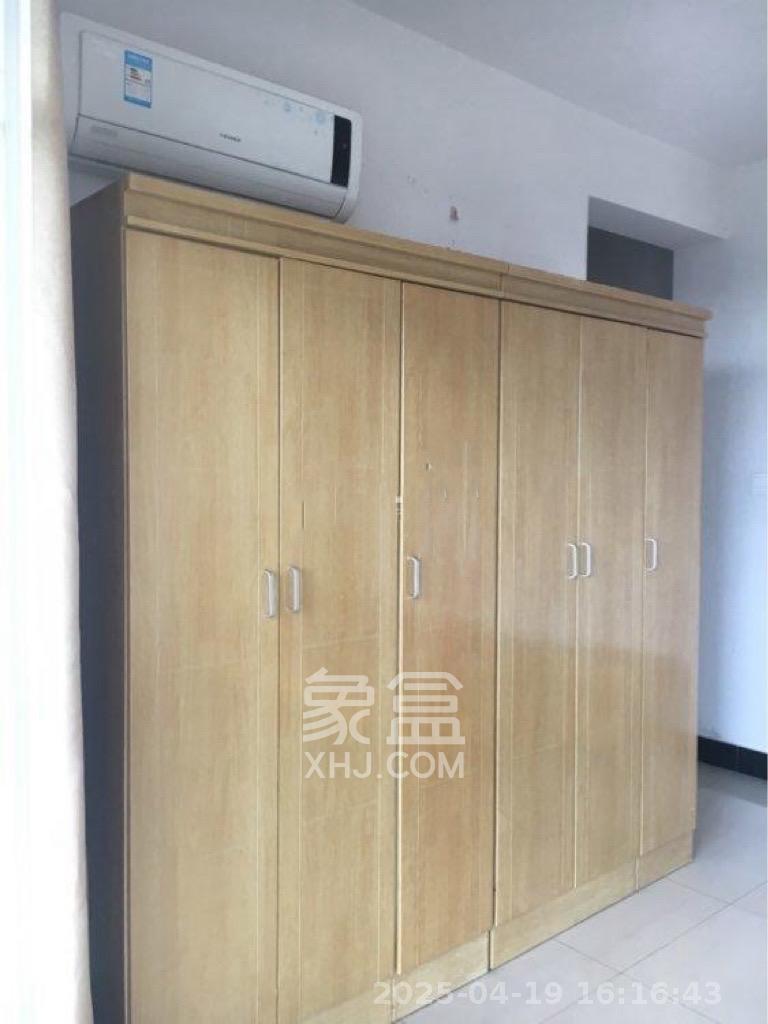 挪威森林（美世界园林公寓）  4室2厅1卫   1800.00元/月室内图