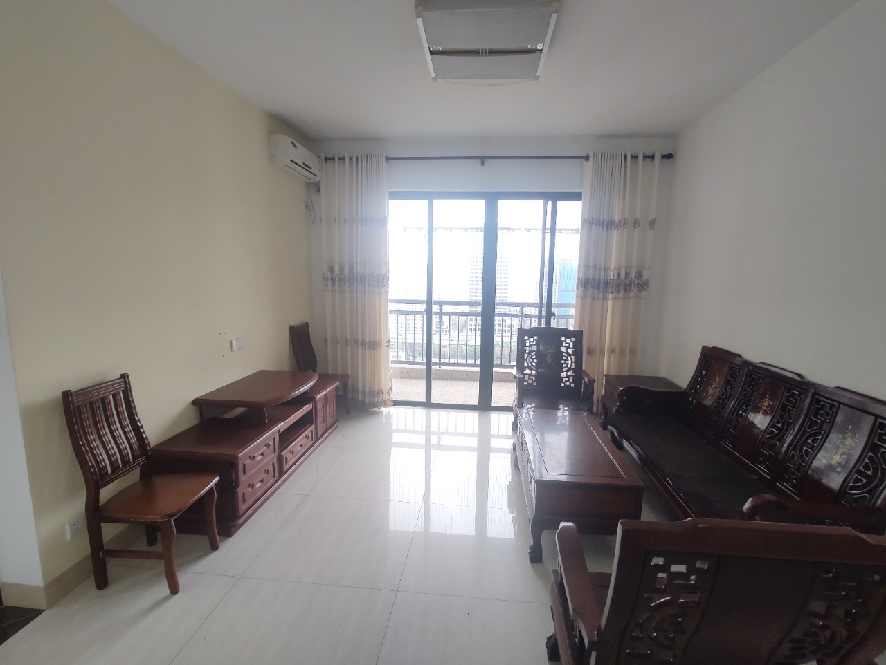 金碧文华 3室2厅2卫 3800.0元/月 金碧文华 3室2厅2卫 3800.0元/月室内图