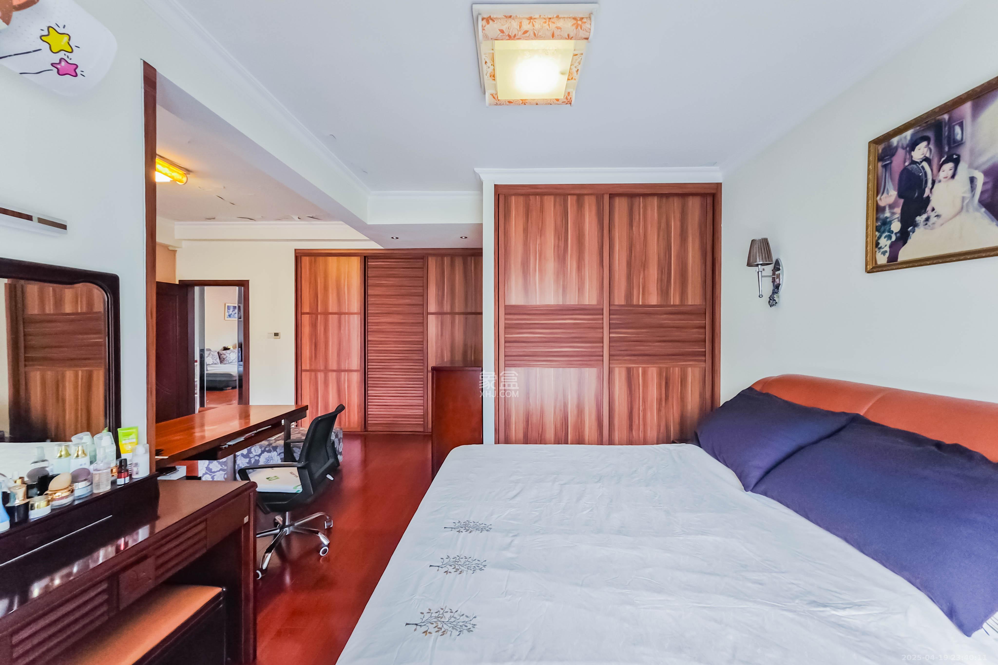 英郡年华  3室2厅2卫    116.8万 英郡年华  3室2厅2卫    116.8万卧室